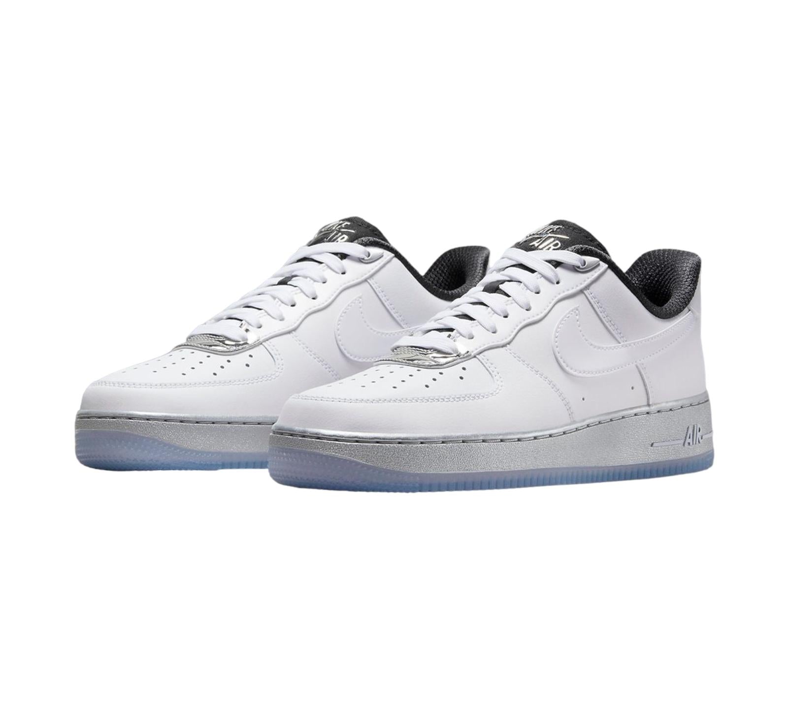 NIKE AIR FORCE 1 '07 SE WHITE CHROME