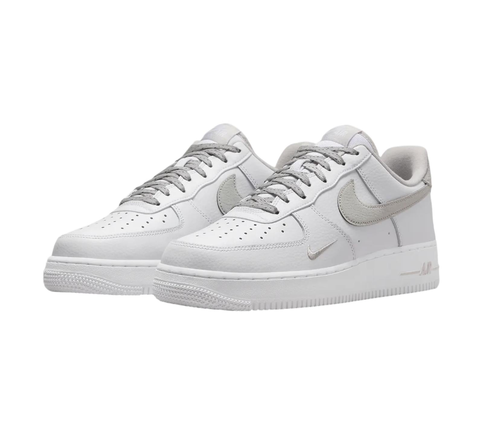 NIKE AIR FORCE 1 LOW '07 WHITE LIGHT IRON ORE REFLECTIVE SWOOSH