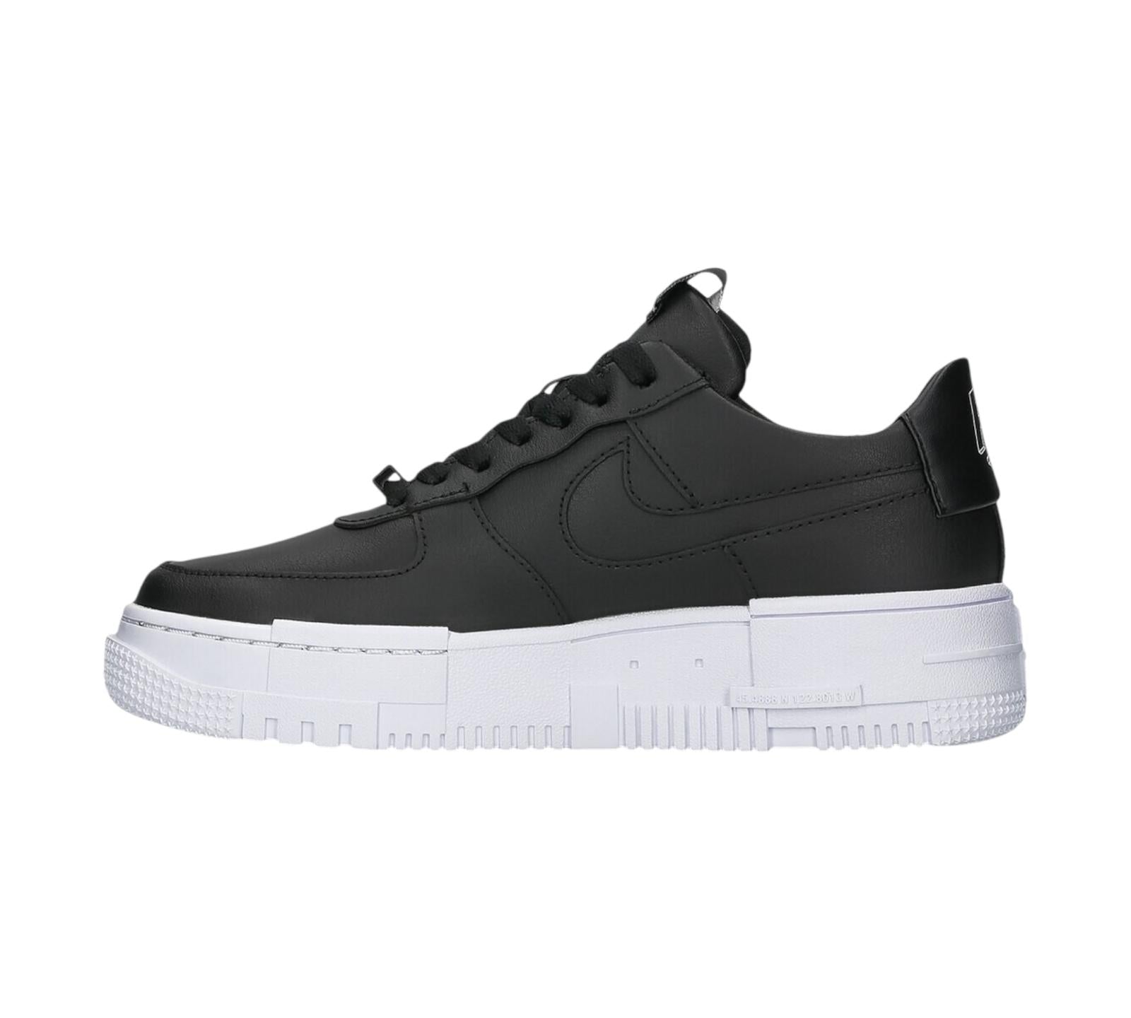 NIKE AIR FORCE 1 PIXEL BLACK WHITE