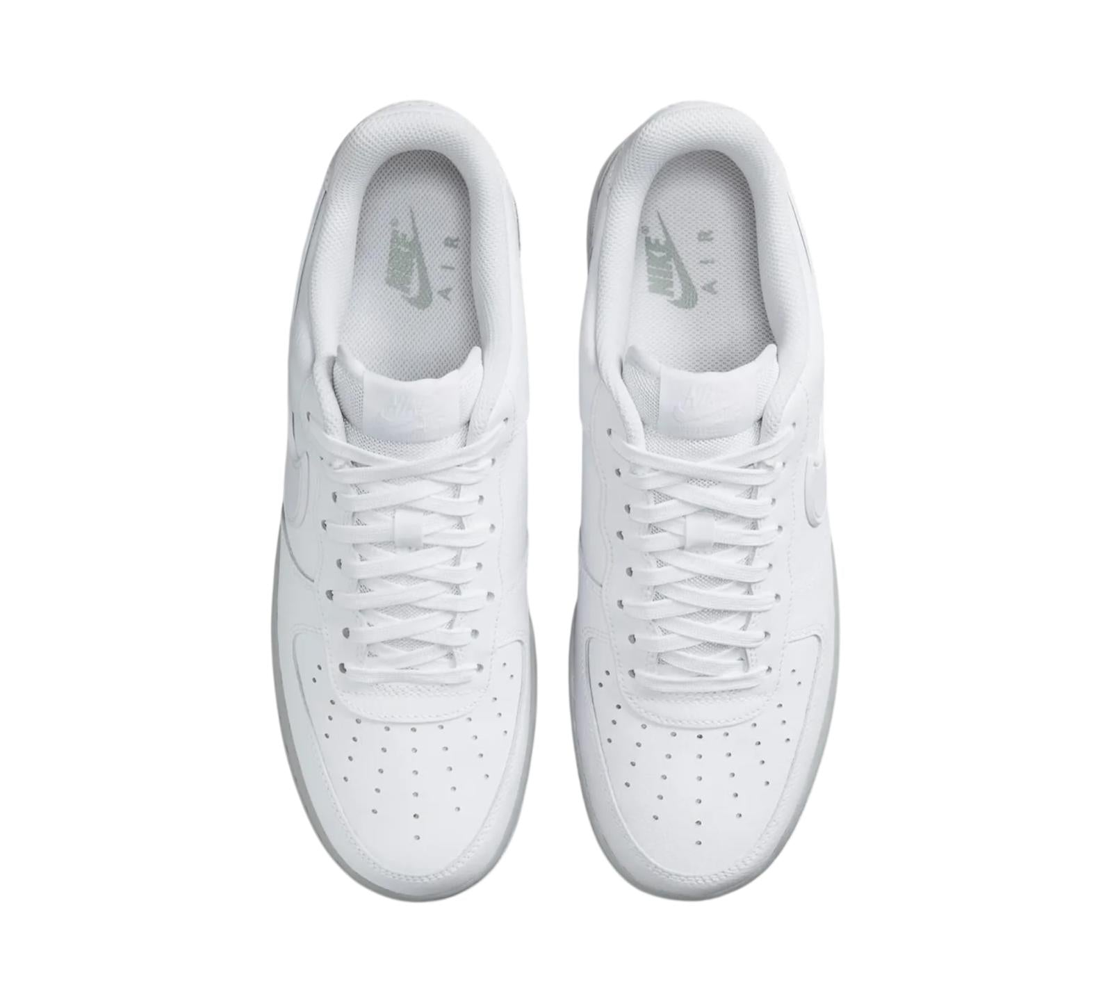 NIKE AIR FORCE 1 LOW WHITE LIGHT SMOKE GREY SOLE