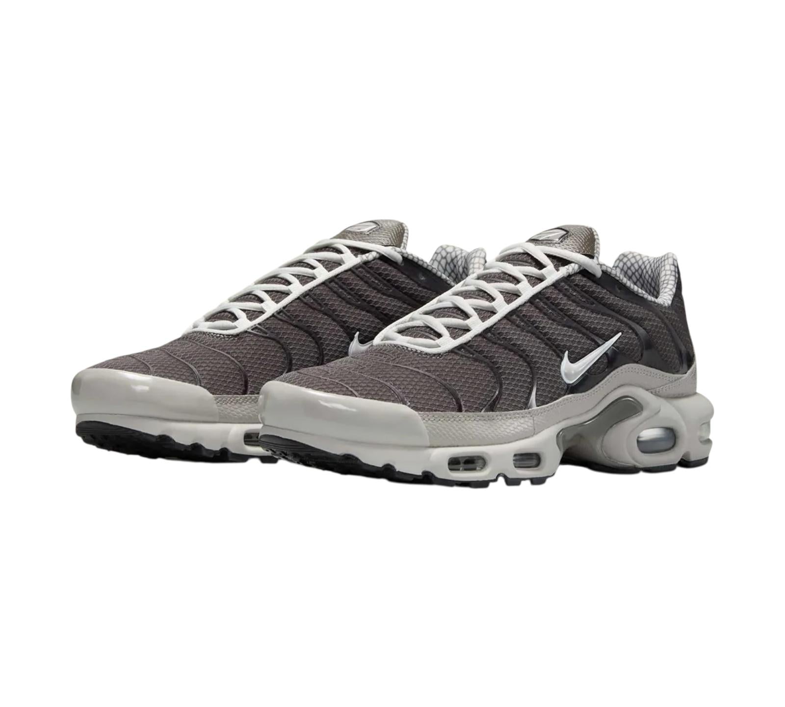 NIKE AIR MAX PLUS YEAR OF THE SNAKE