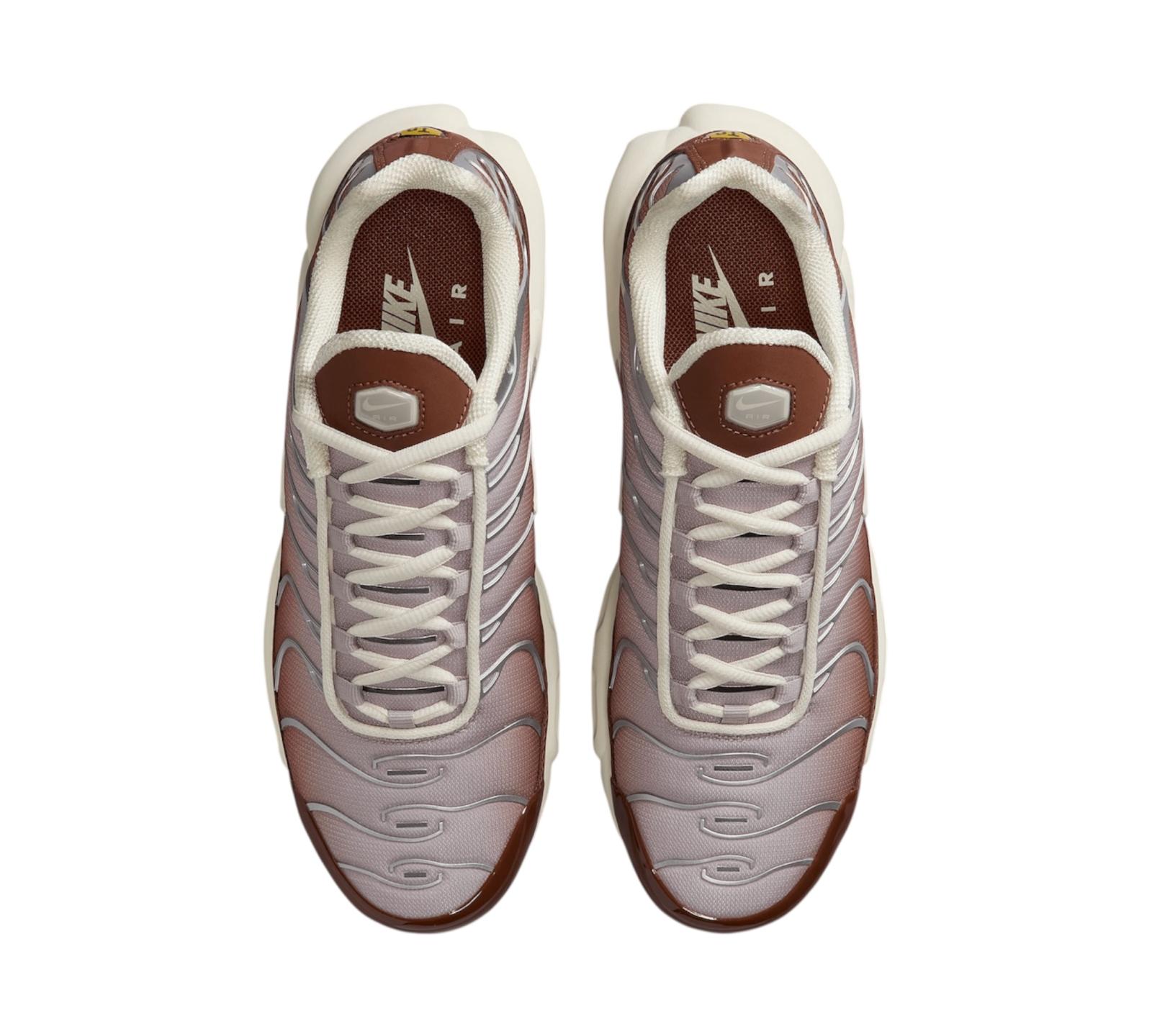 NIKE AIR MAX PLUS LIGHT OREWOOD BROWN DARK PONY