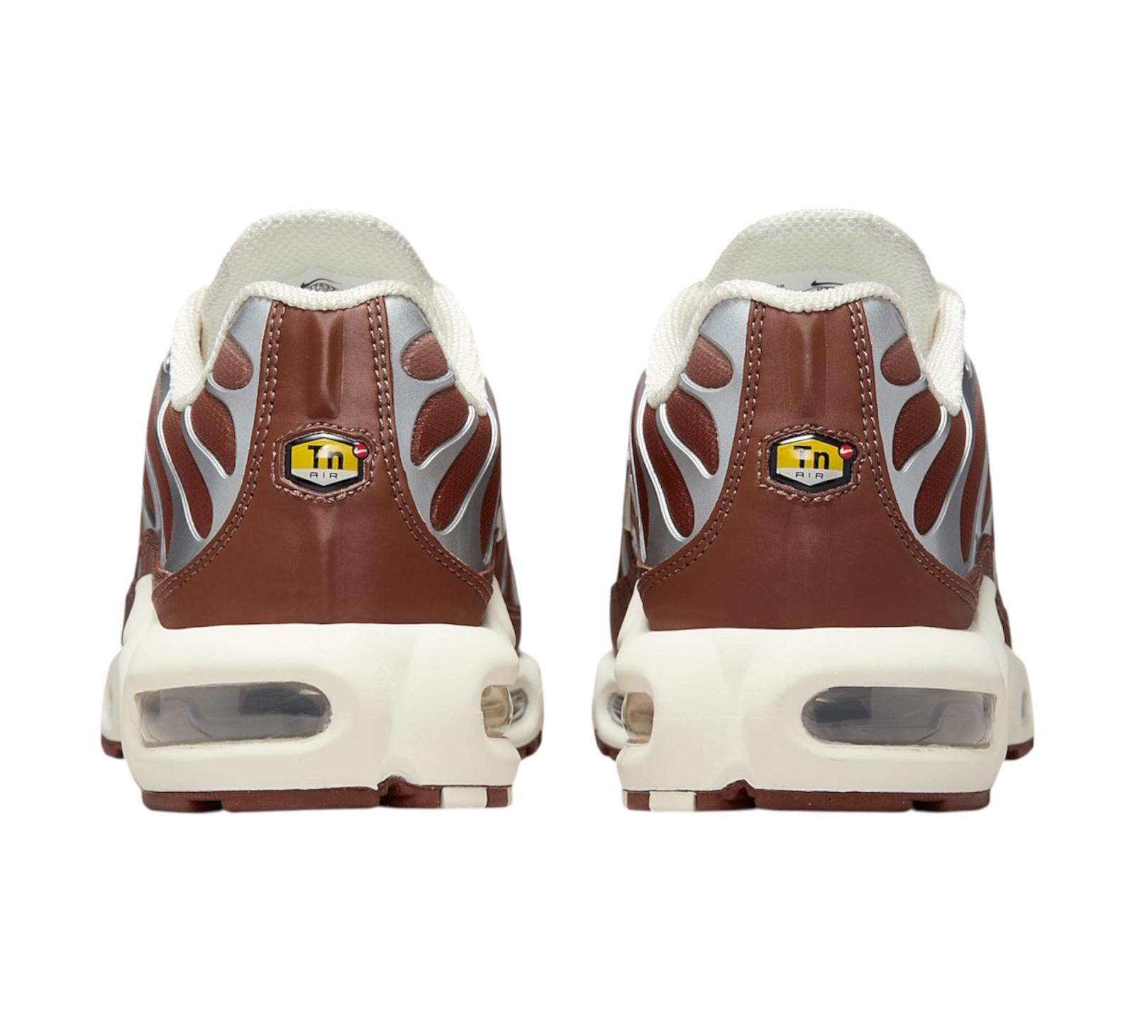 NIKE AIR MAX PLUS LIGHT OREWOOD BROWN DARK PONY