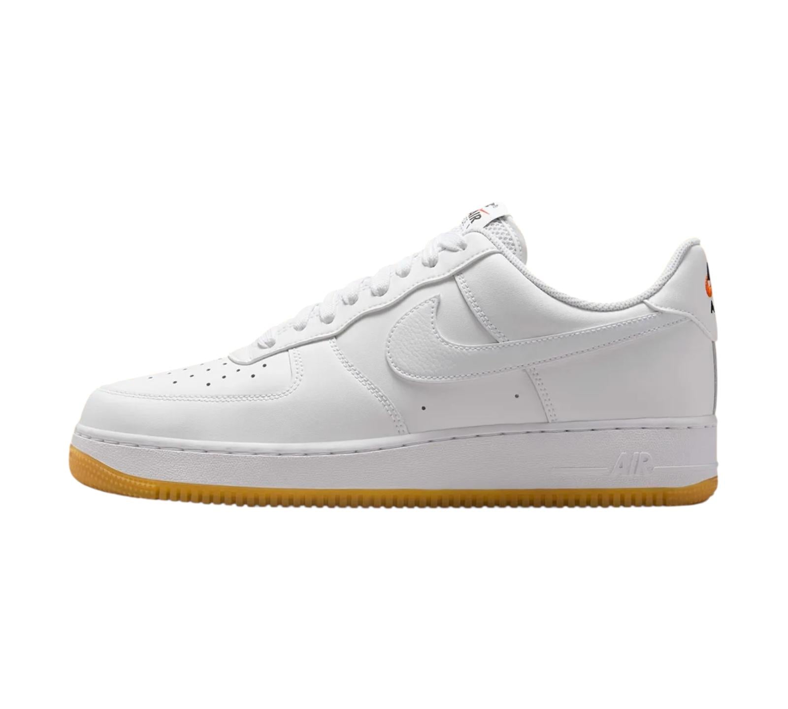 NIKE AIR FORCE 1 '07 LV8 WHITE GUM