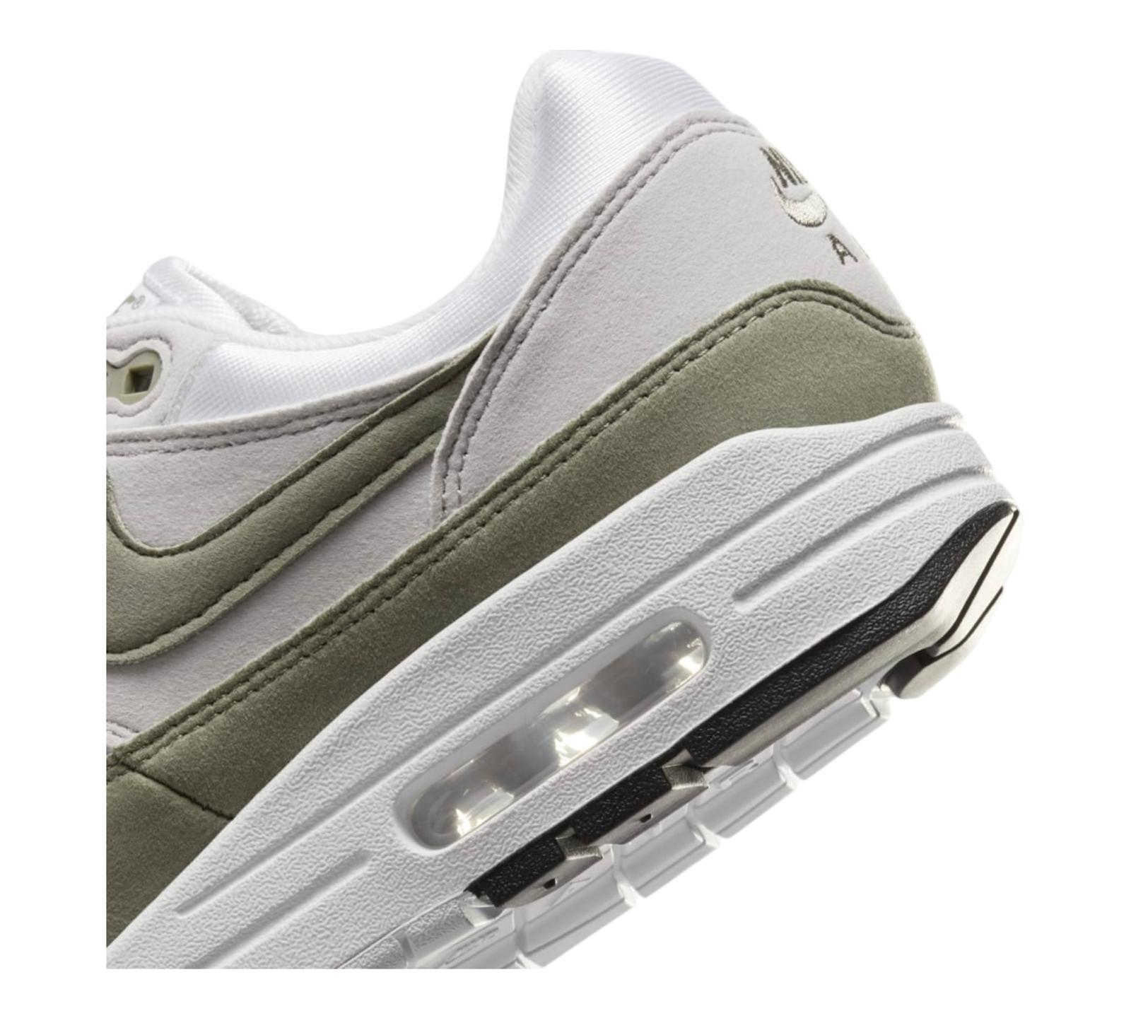 NIKE AIR MAX 1 LIGHT ARMY