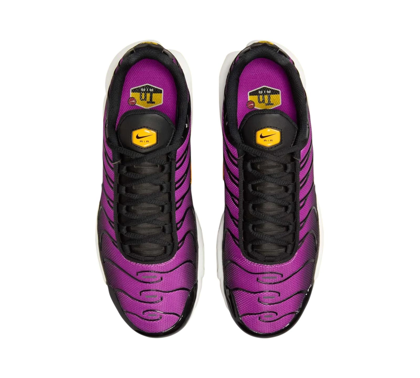 NIKE AIR MAX PLUS BLACK LASER ORANGE WHITE HYPER VIOLET