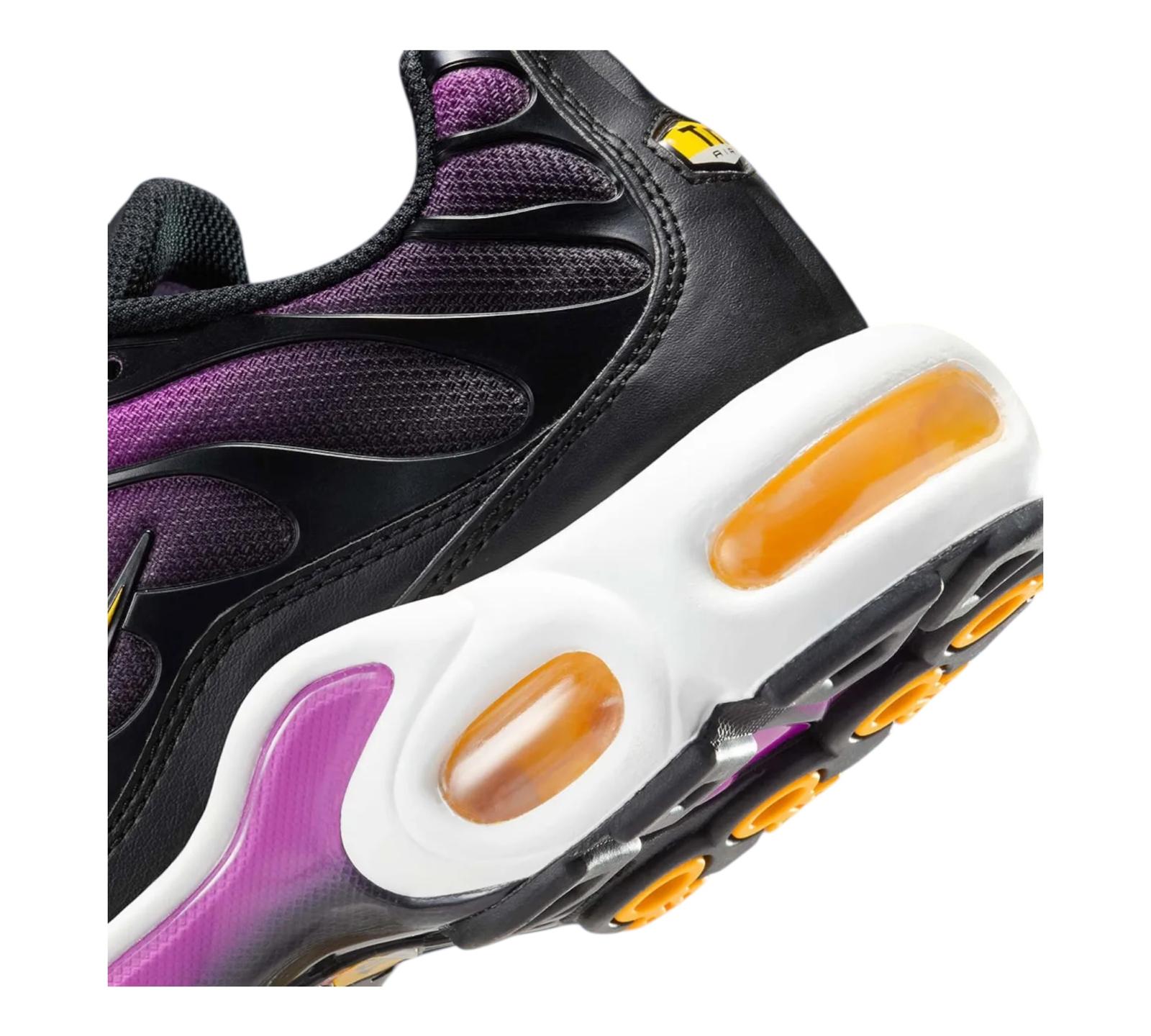 NIKE AIR MAX PLUS BLACK LASER ORANGE WHITE HYPER VIOLET