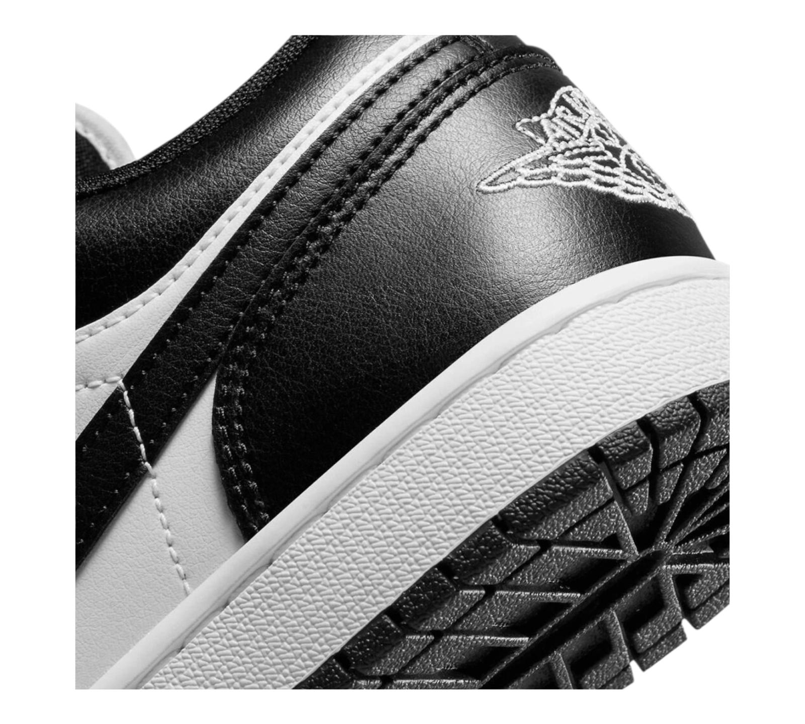 JORDAN 1 LOW PANDA
