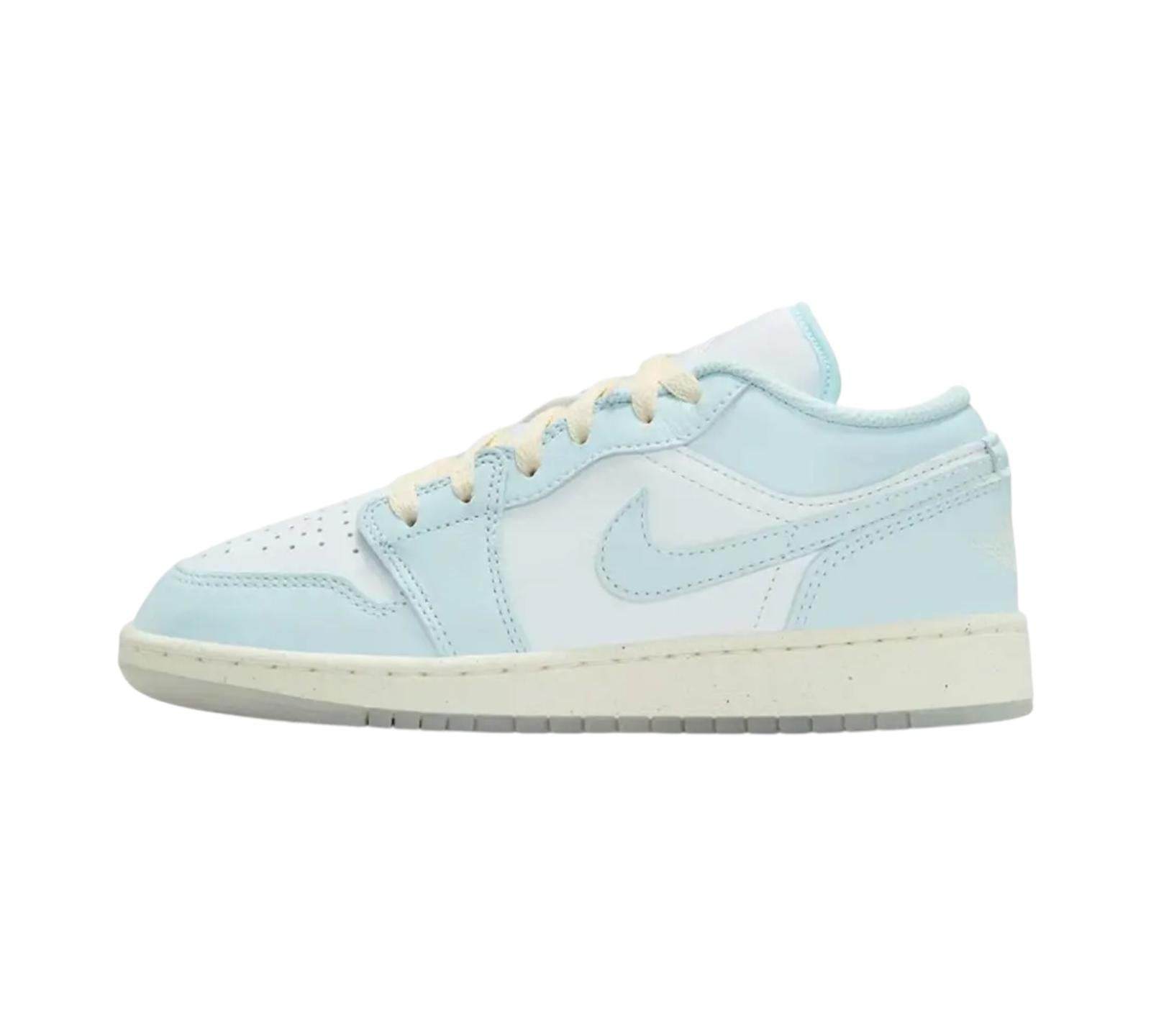 JORDAN 1 LOW SE GLACIER BLUE SUMMIT WHITE