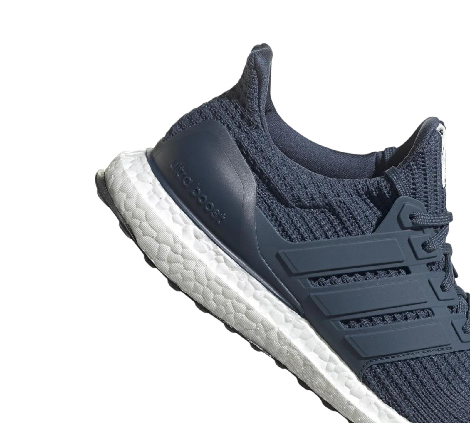 ADIDAS ULTRA BOOST 4.0 DNA CREW NAVY