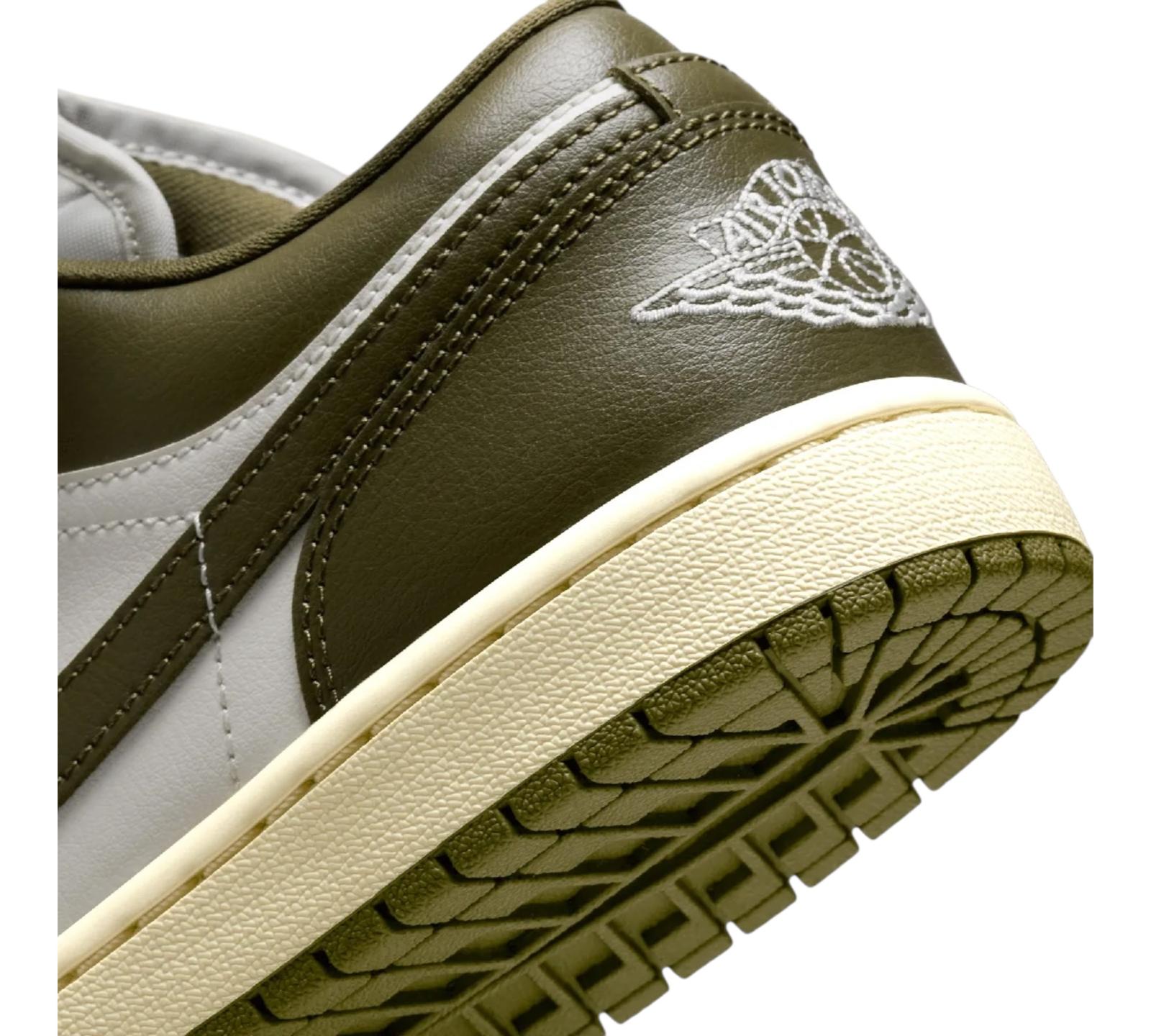 JORDAN 1 LOW MEDIUM OLIVE