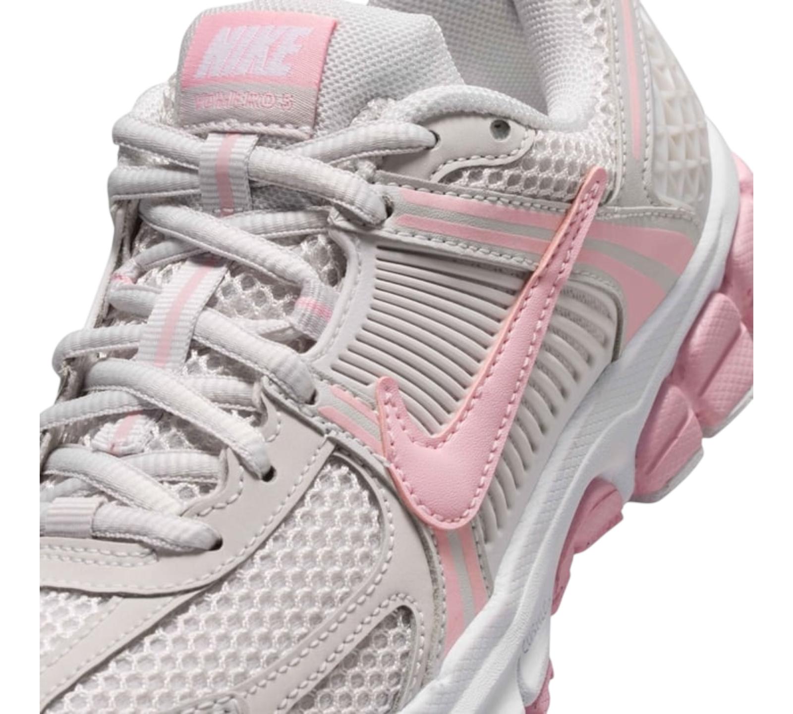 NIKE VOMERO 5 VAST GREY MEDIUM SOFT PINK