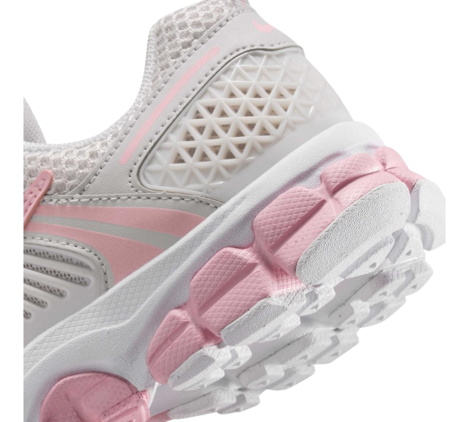 NIKE VOMERO 5 VAST GREY MEDIUM SOFT PINK
