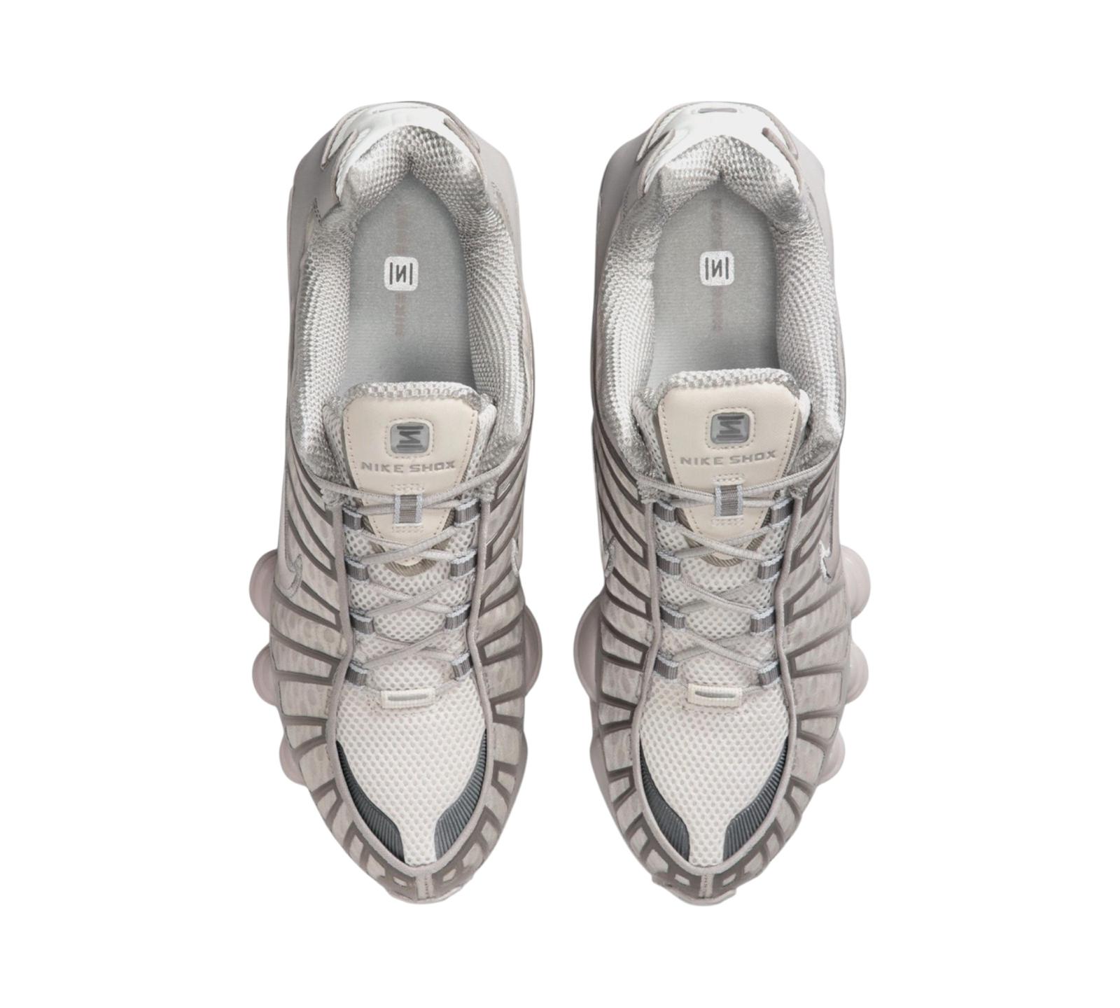 NIKE SHOX TL OREWOOD BROWN CAVE STONE