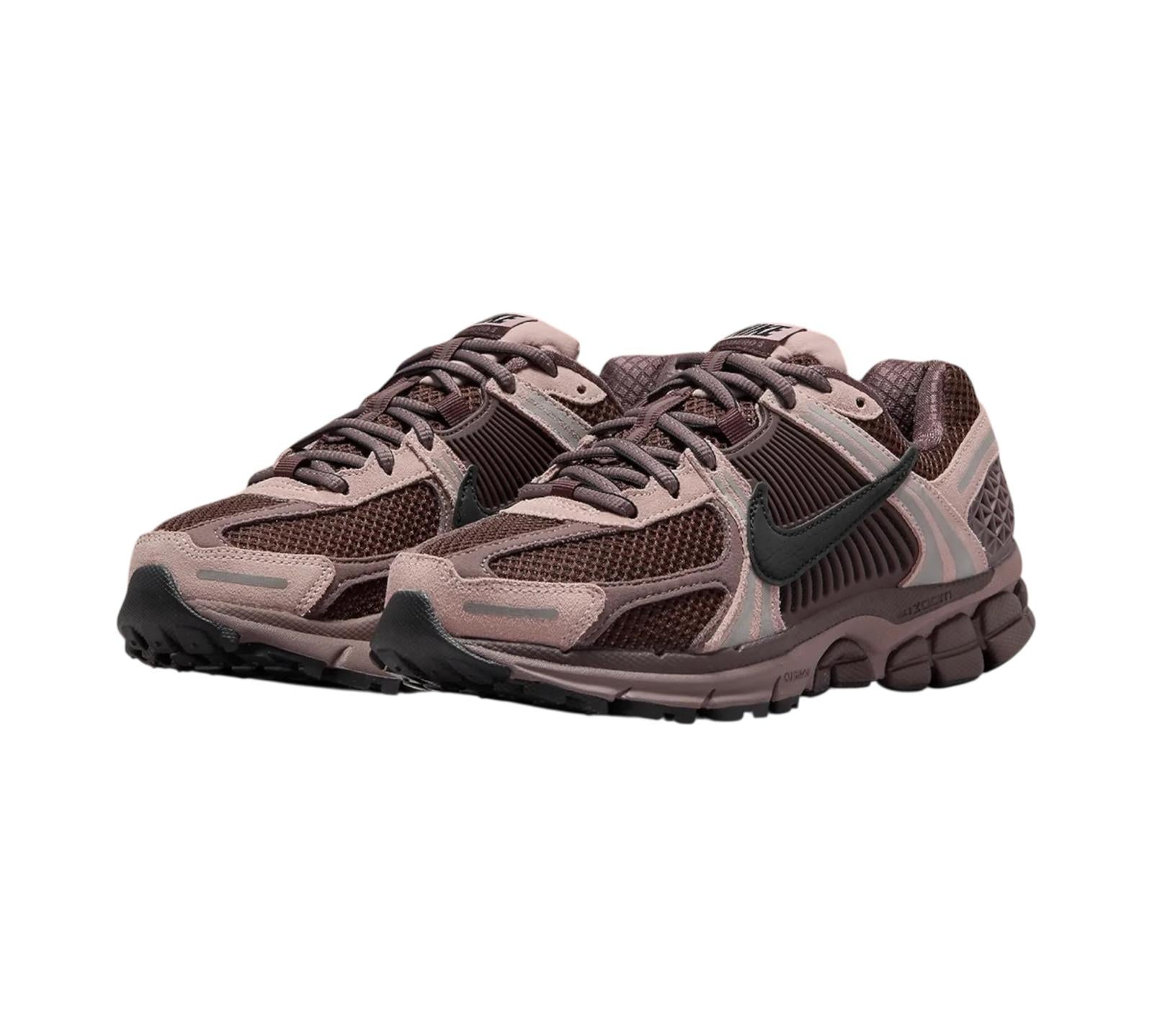 NIKE ZOOM VOMERO 5 PLUM ECLIPSE