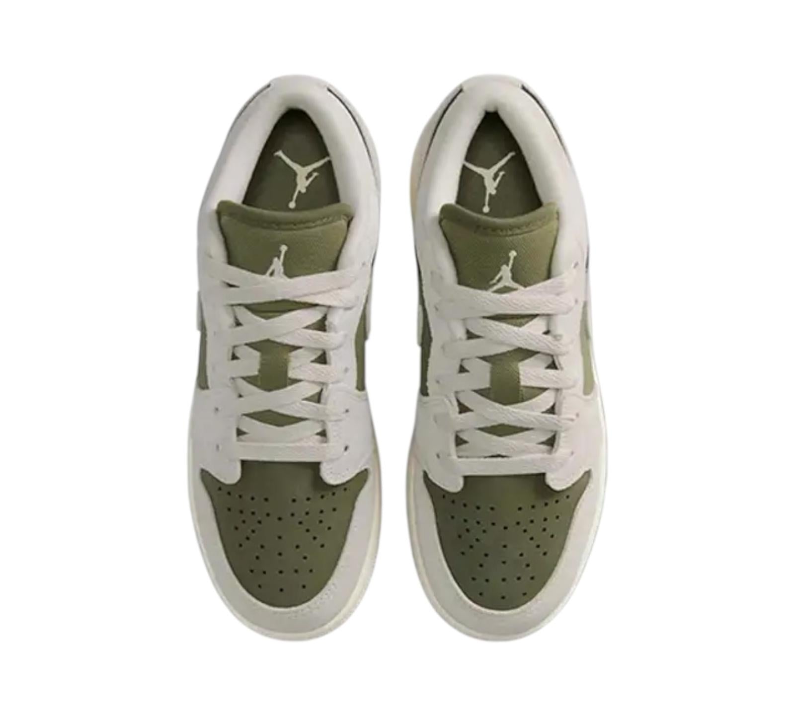 JORDAN 1 LOW SE MEDIUM OLIVE SAIL