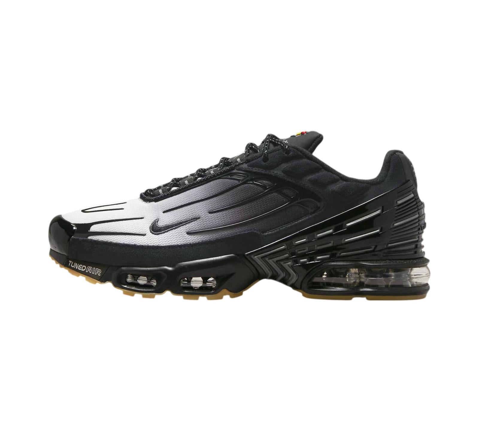NIKE AIR MAX PLUS 3 BLACK SMOKE GREY GUM