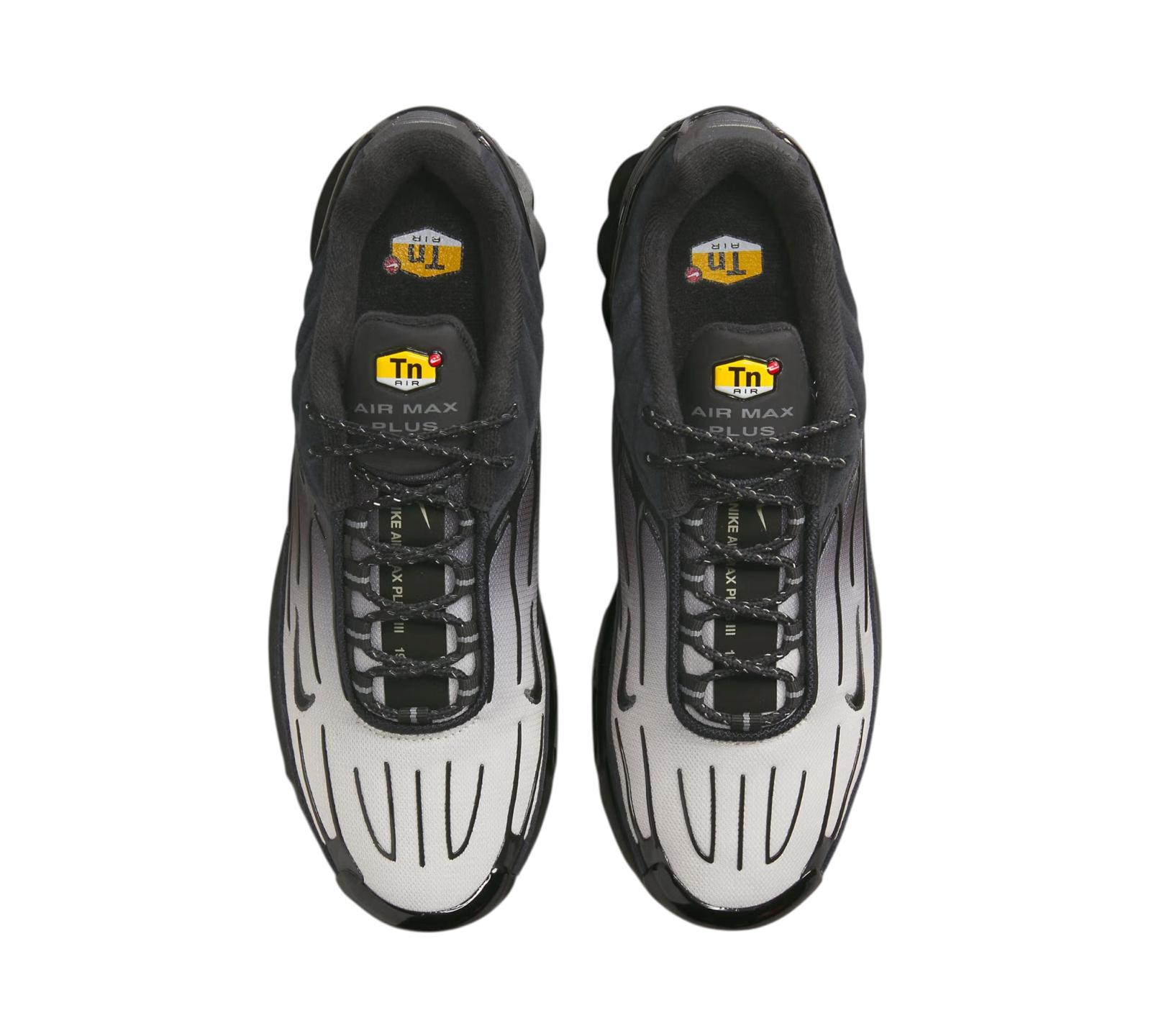 NIKE AIR MAX PLUS 3 BLACK SMOKE GREY GUM
