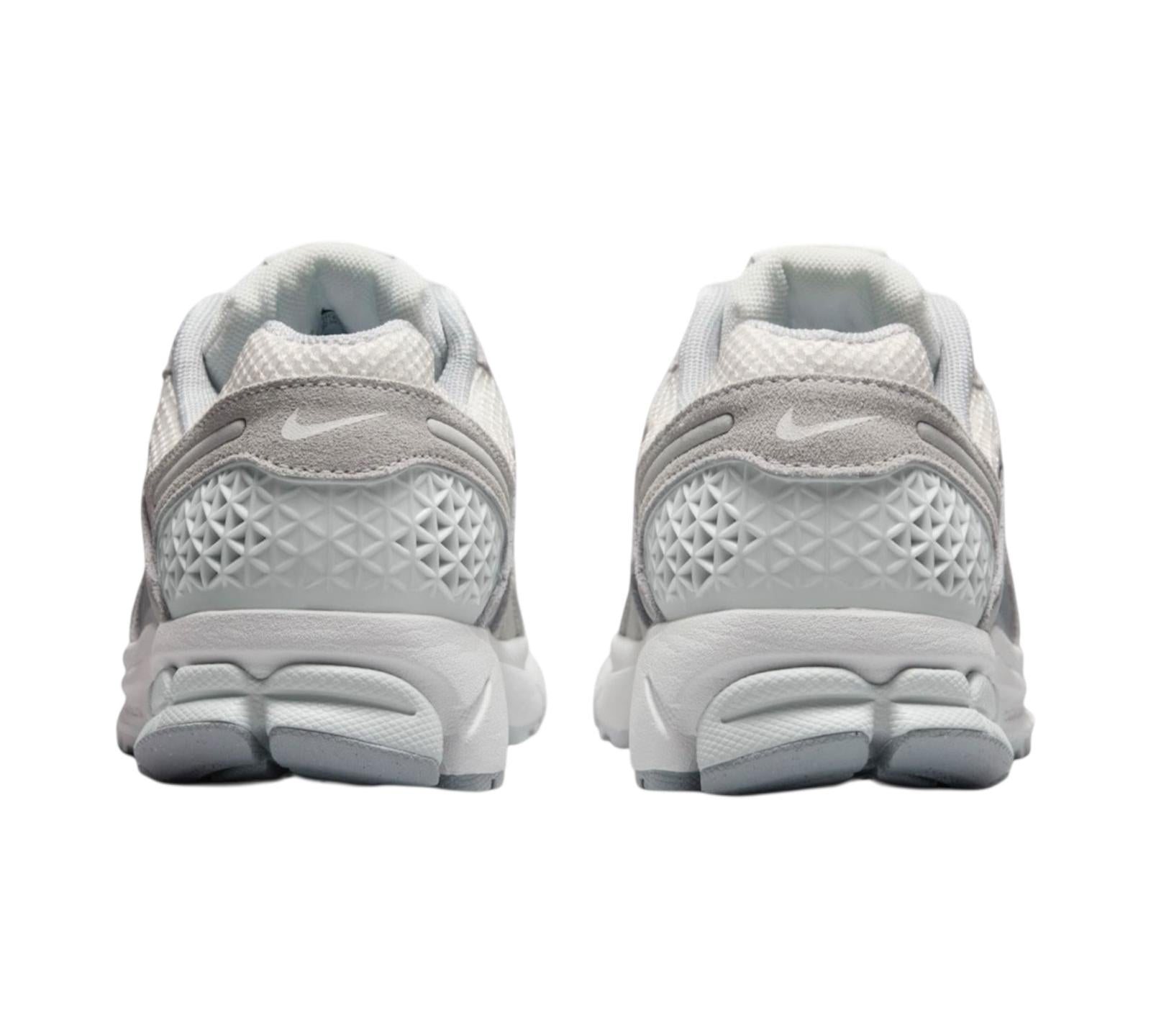 NIKE ZOOM VOMERO 5 PURE PLATINUM PLATINUM TINT WOLF GREY SUMMIT WHITE