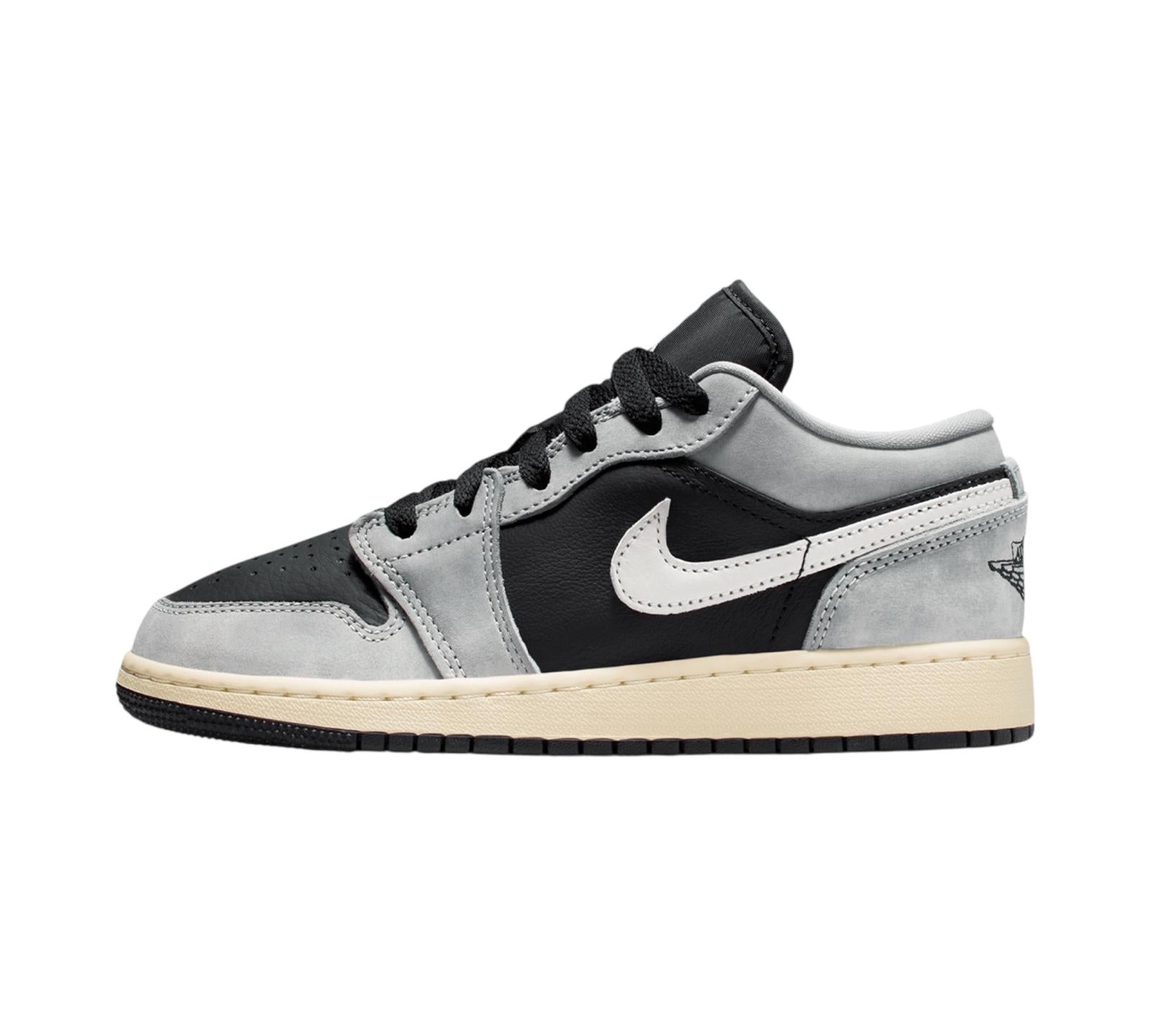JORDAN 1 LOW SE LIGHT SMOKE GREY SAIL MUSLIN BLACK
