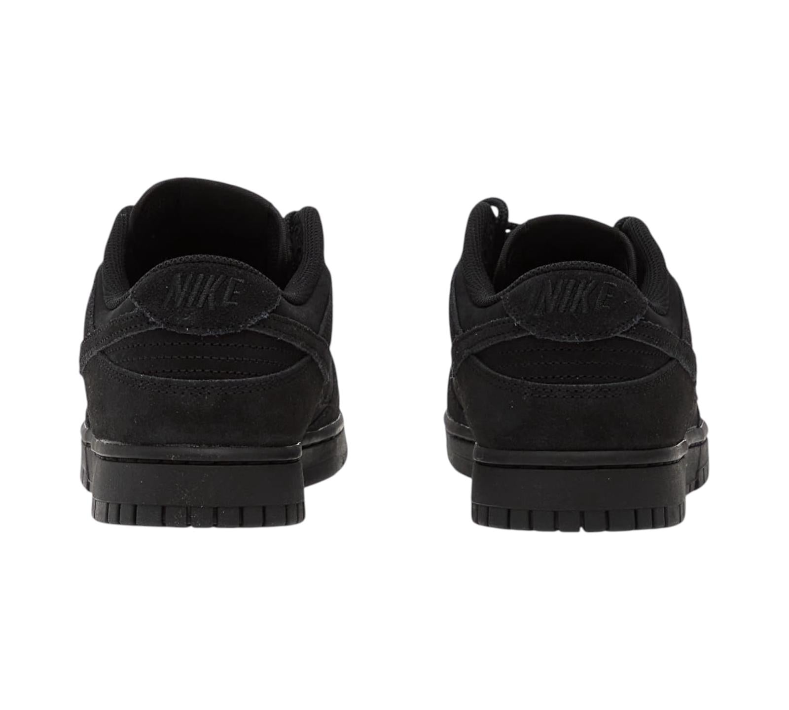 NIKE DUNK LOW SE TRIPLE BLACK
