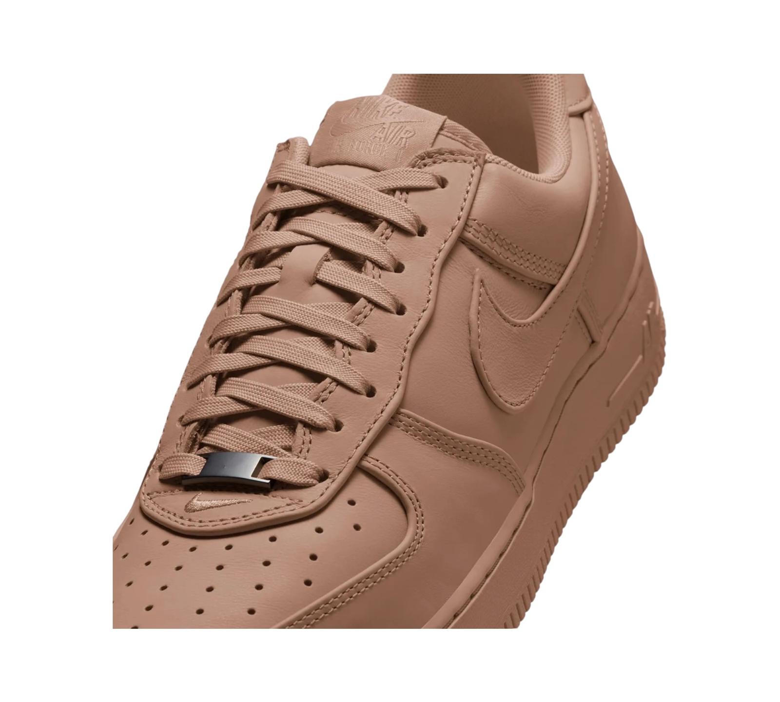 NIKE AIR FORCE 1 LOW RETRO PREMIUM VACHETTA TAN BADGELESS