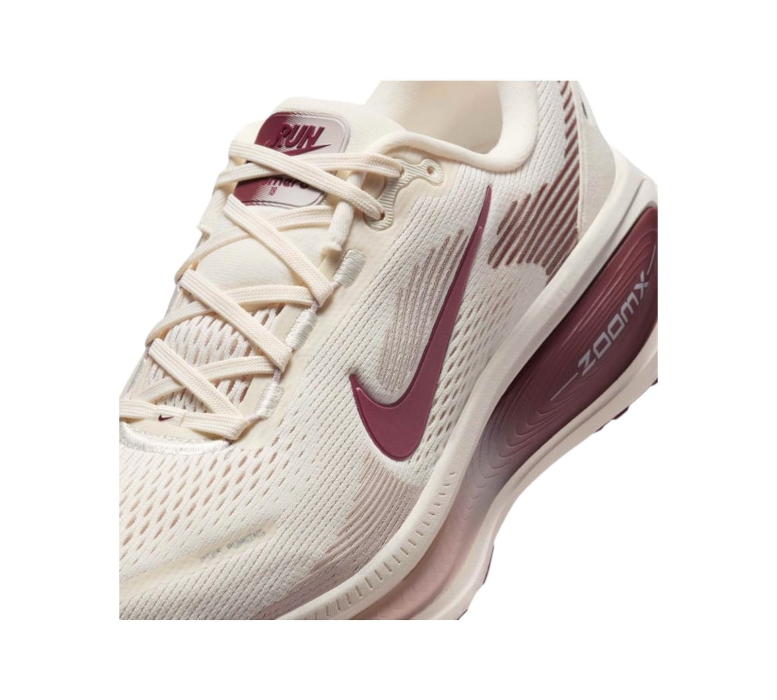 NIKE VOMERO 18 PALE IVORY RED SEPIA SILT RED DARK TEAM RED