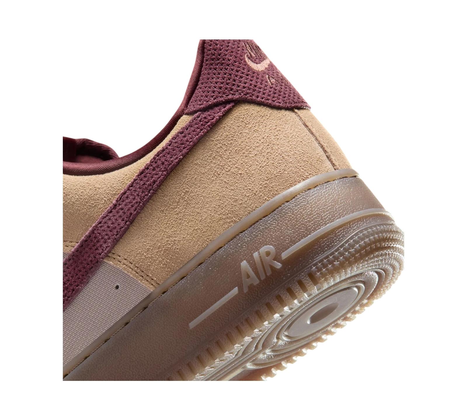 NIKE AIR FORCE 1 LOW '07 PREMIUM LINEN MOON PARTICLE BURGUNDY