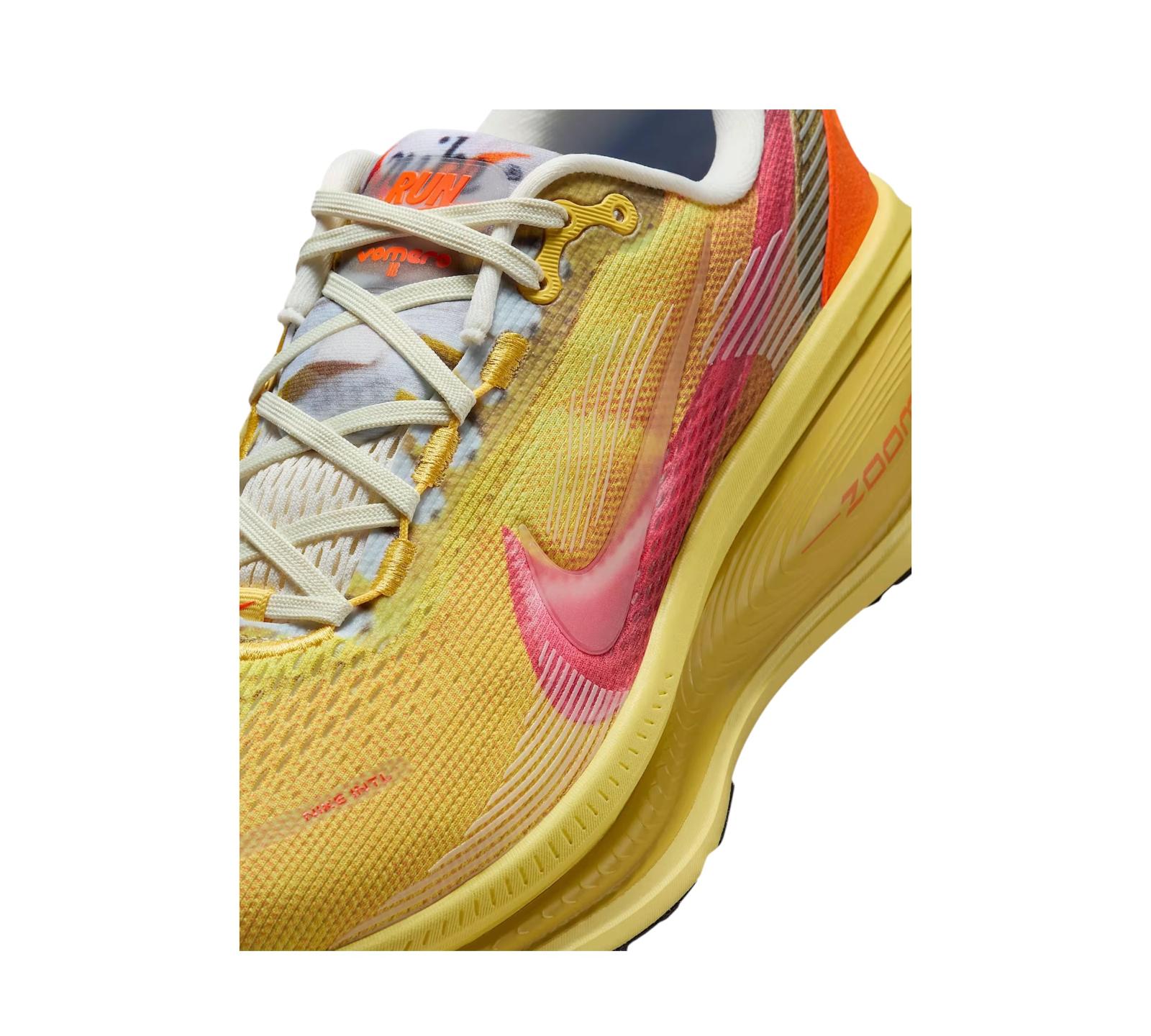 NIKE VOMERO 18 SE INTERNATIONAL RUNNING PACK LD-1000