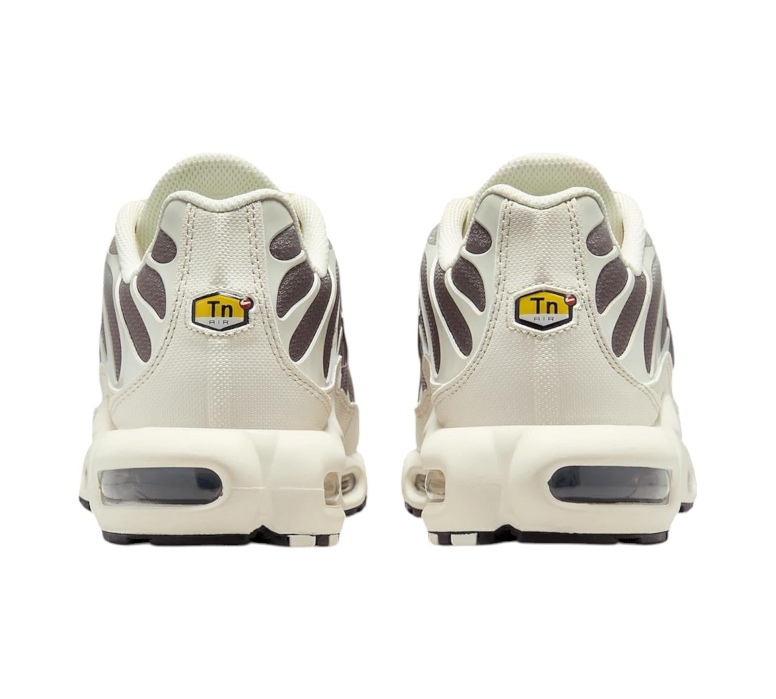 NIKE AIR MAX PLUS LIGHT OREWOOD BROWN CAVE STONE