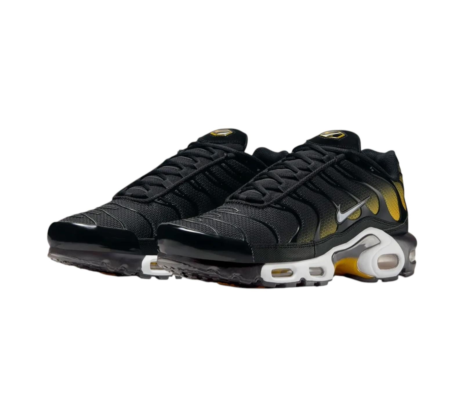 NIKE AIR MAX PLUS BLACK UNIVERSITY GOLD WHITE