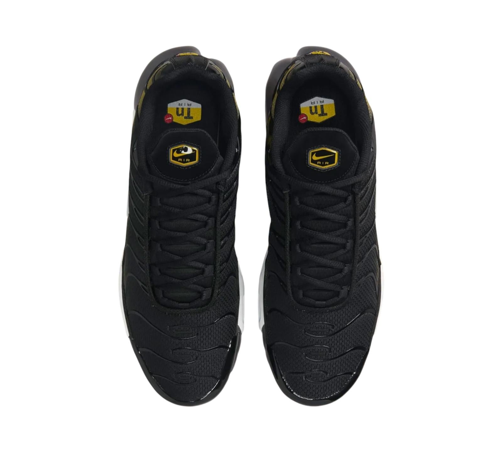 NIKE AIR MAX PLUS BLACK UNIVERSITY GOLD WHITE