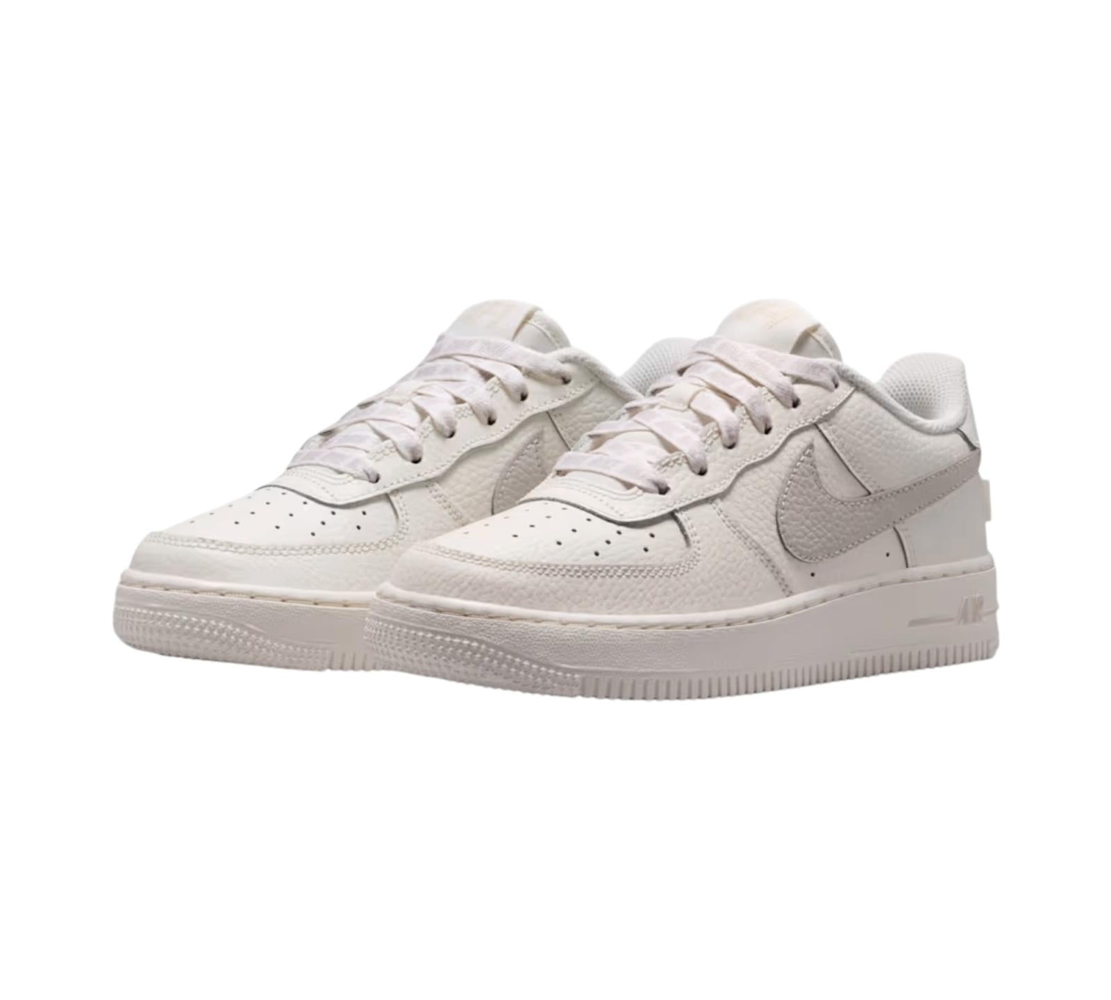 NIKE AIR FORCE 1 LOW WHITE SAIL SWOOSH