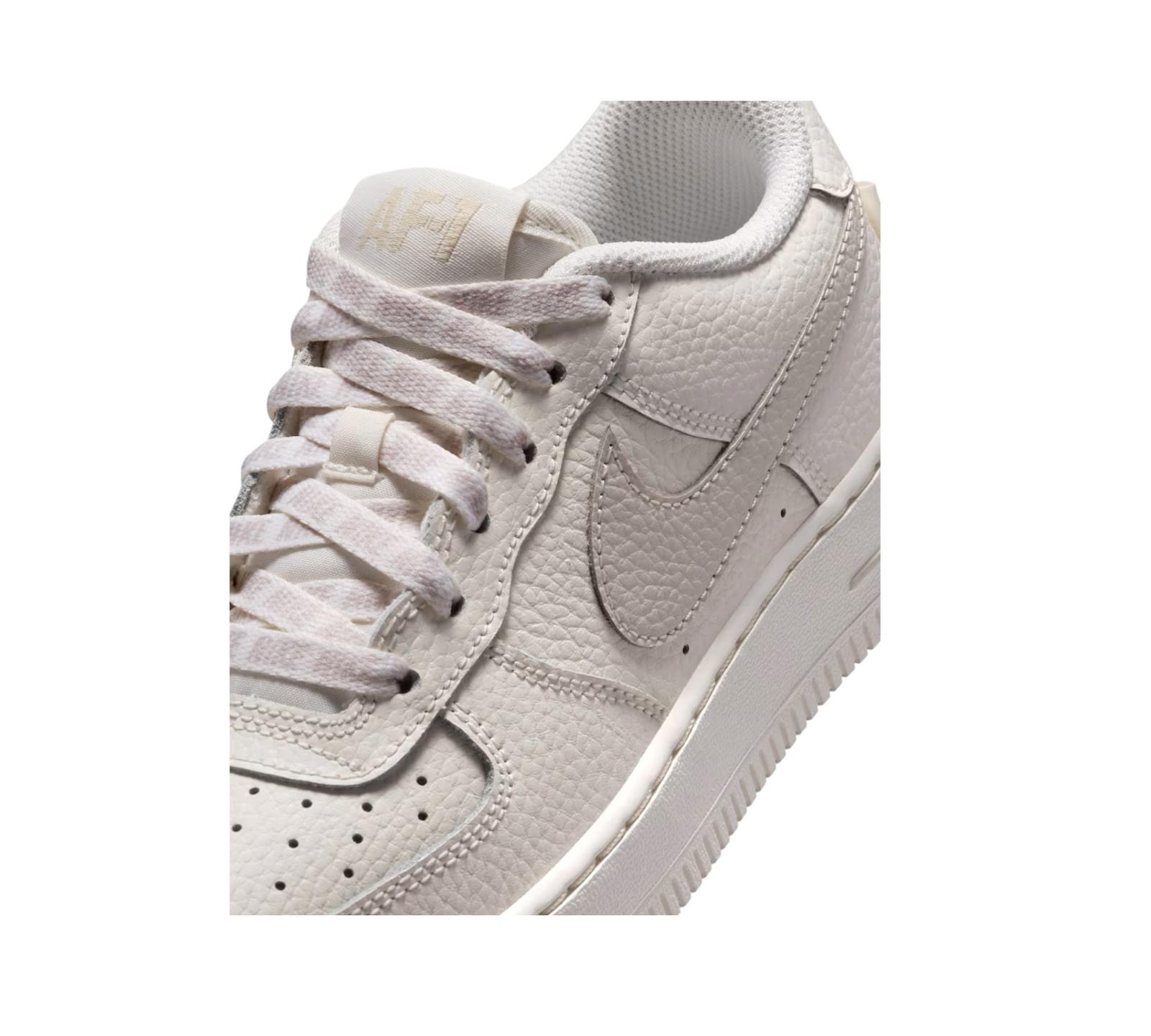 NIKE AIR FORCE 1 LOW WHITE SAIL SWOOSH