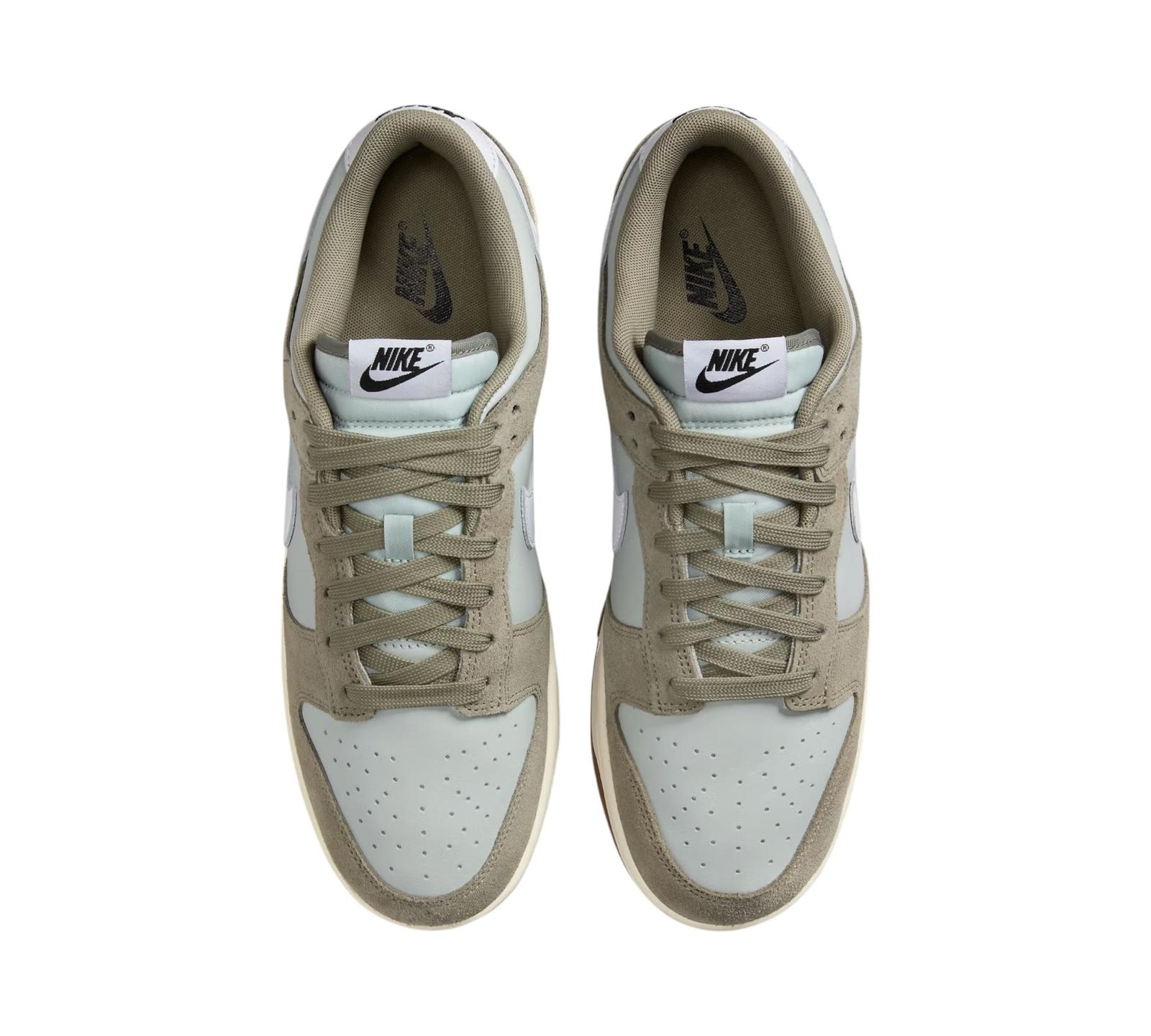 NIKE DUNK LOW RETRO SE LIGHT SILVER LIGHT ARMY SAIL WHITE