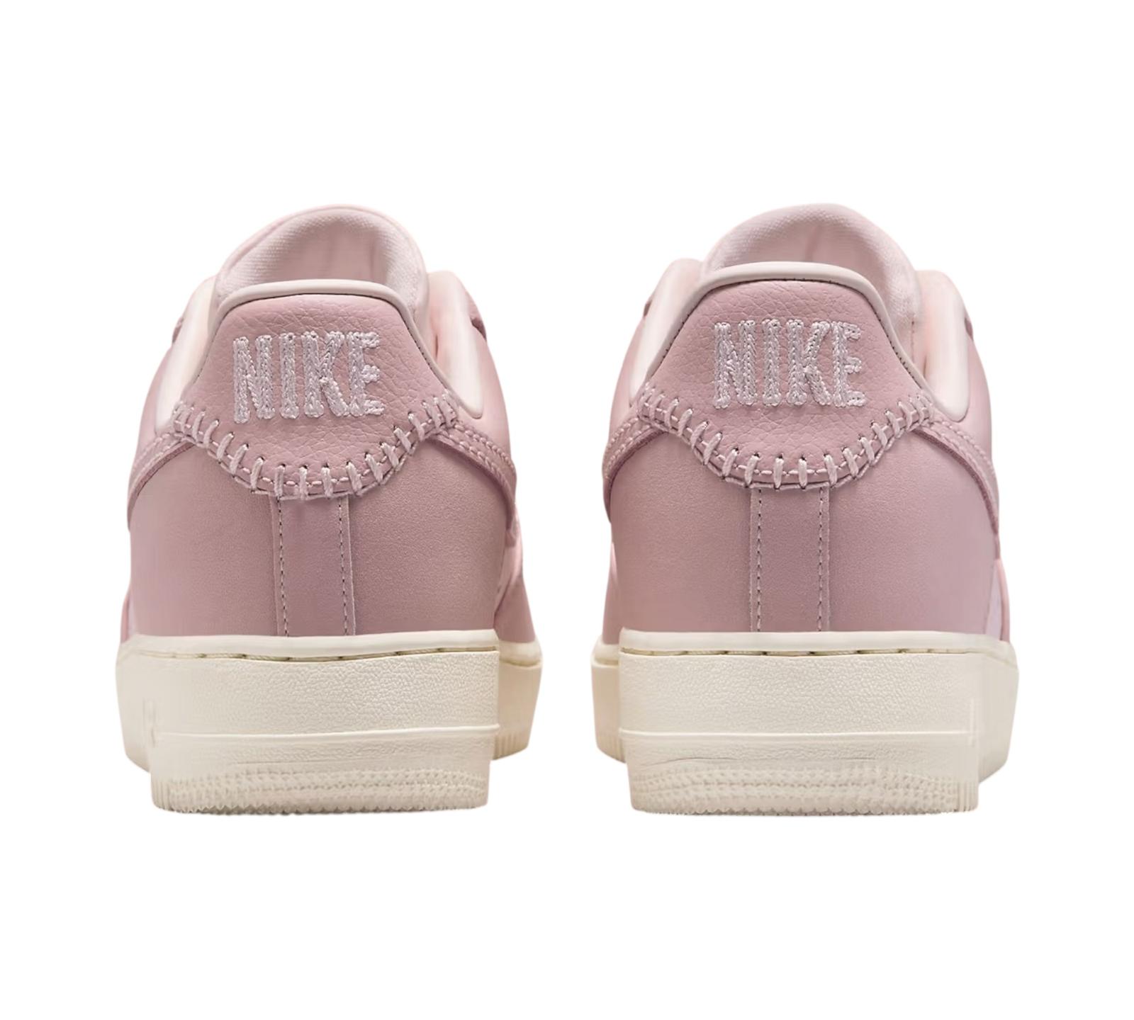 NIKE AIR FORCE 1 LOW PINK OXFORD TASSELS