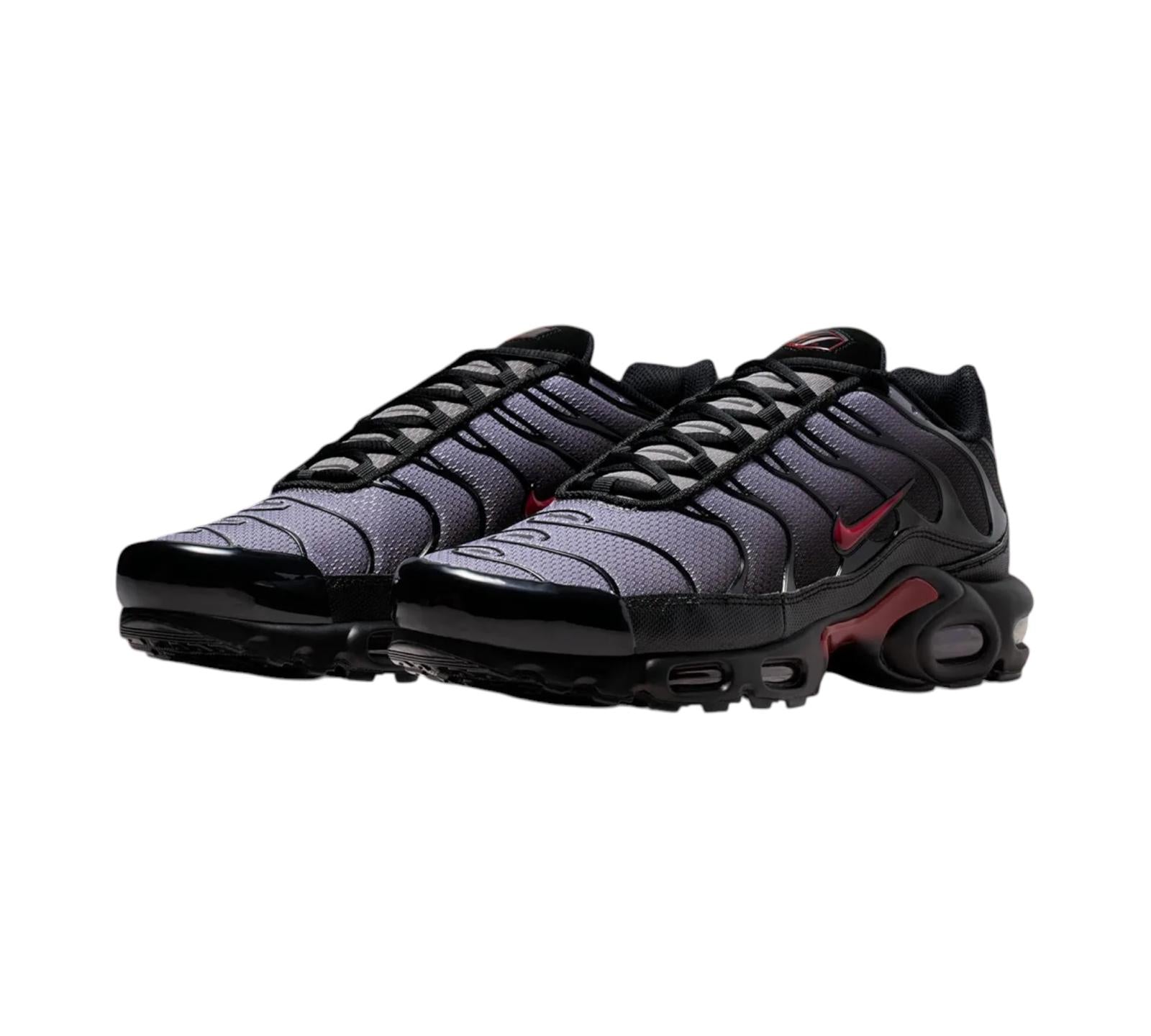 NIKE AIR MAX PLUS BLACK PENCIL POINT TEAM CRIMSON
