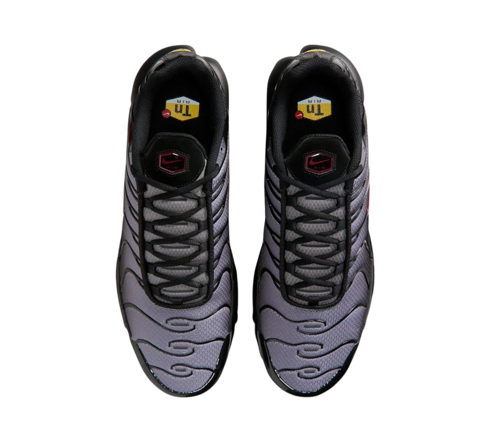 NIKE AIR MAX PLUS BLACK PENCIL POINT TEAM CRIMSON