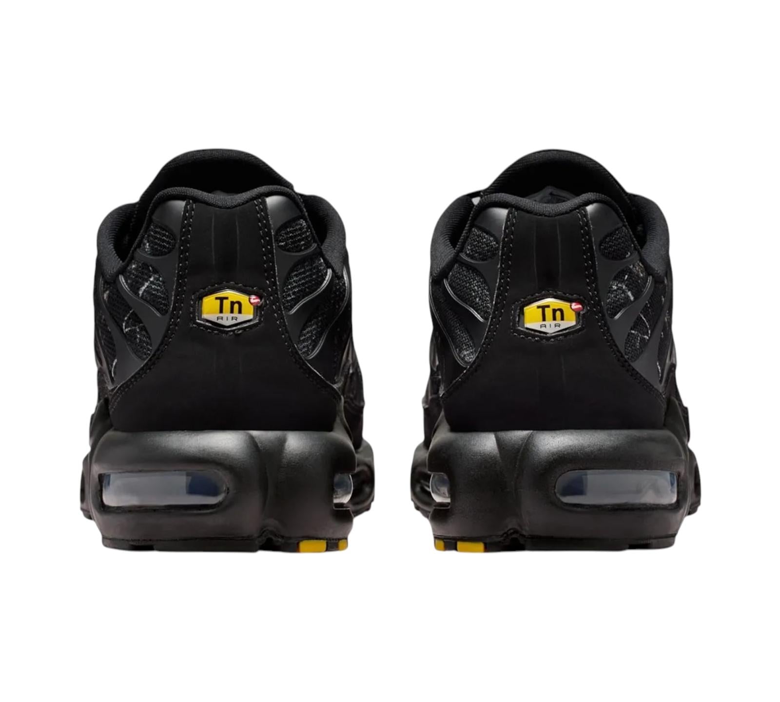 NIKE AIR MAX PLUS BLACK WOOD CAMO