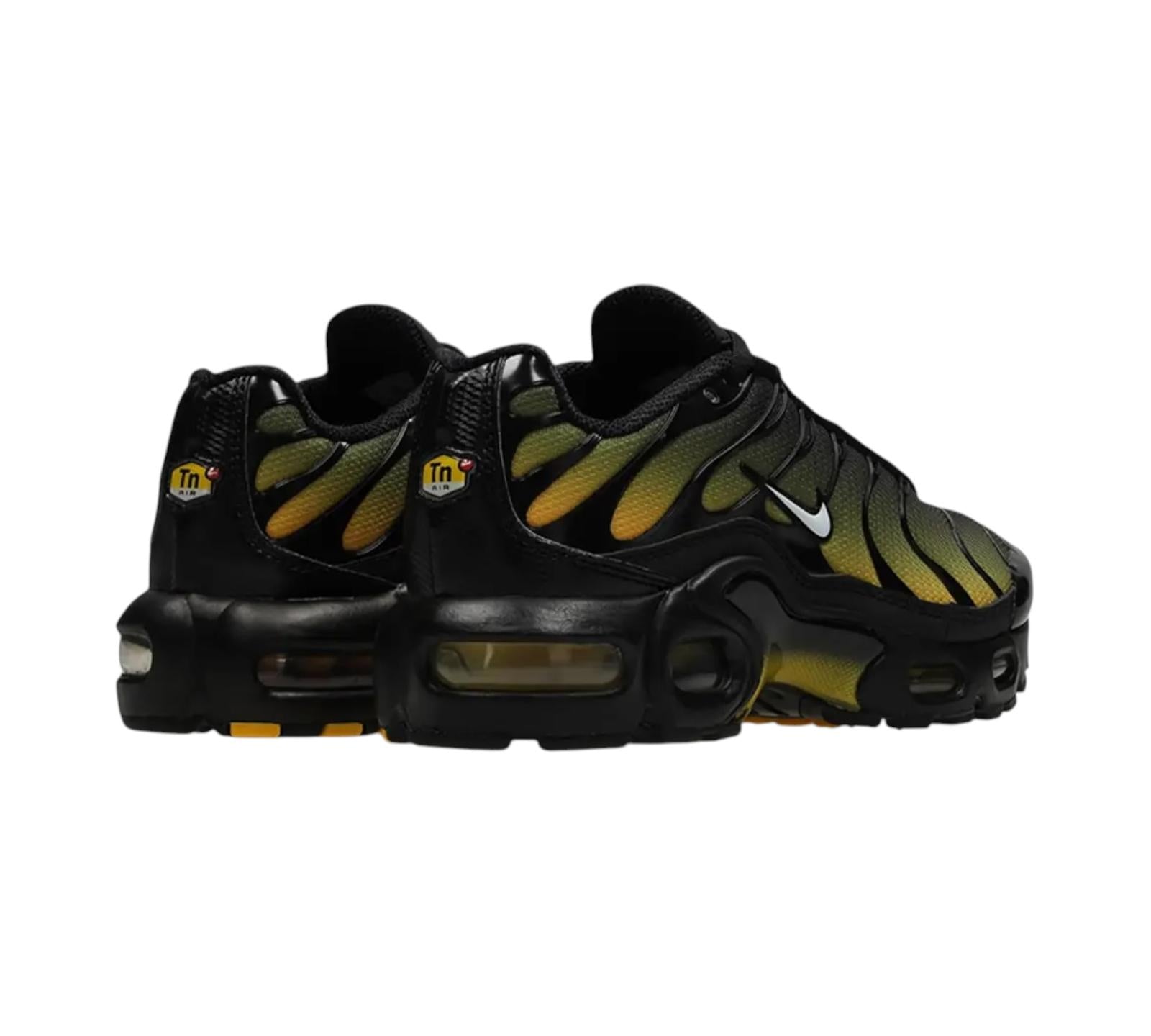 NIKE AIR MAX PLUS BLACK UNIVERSITY GOLD