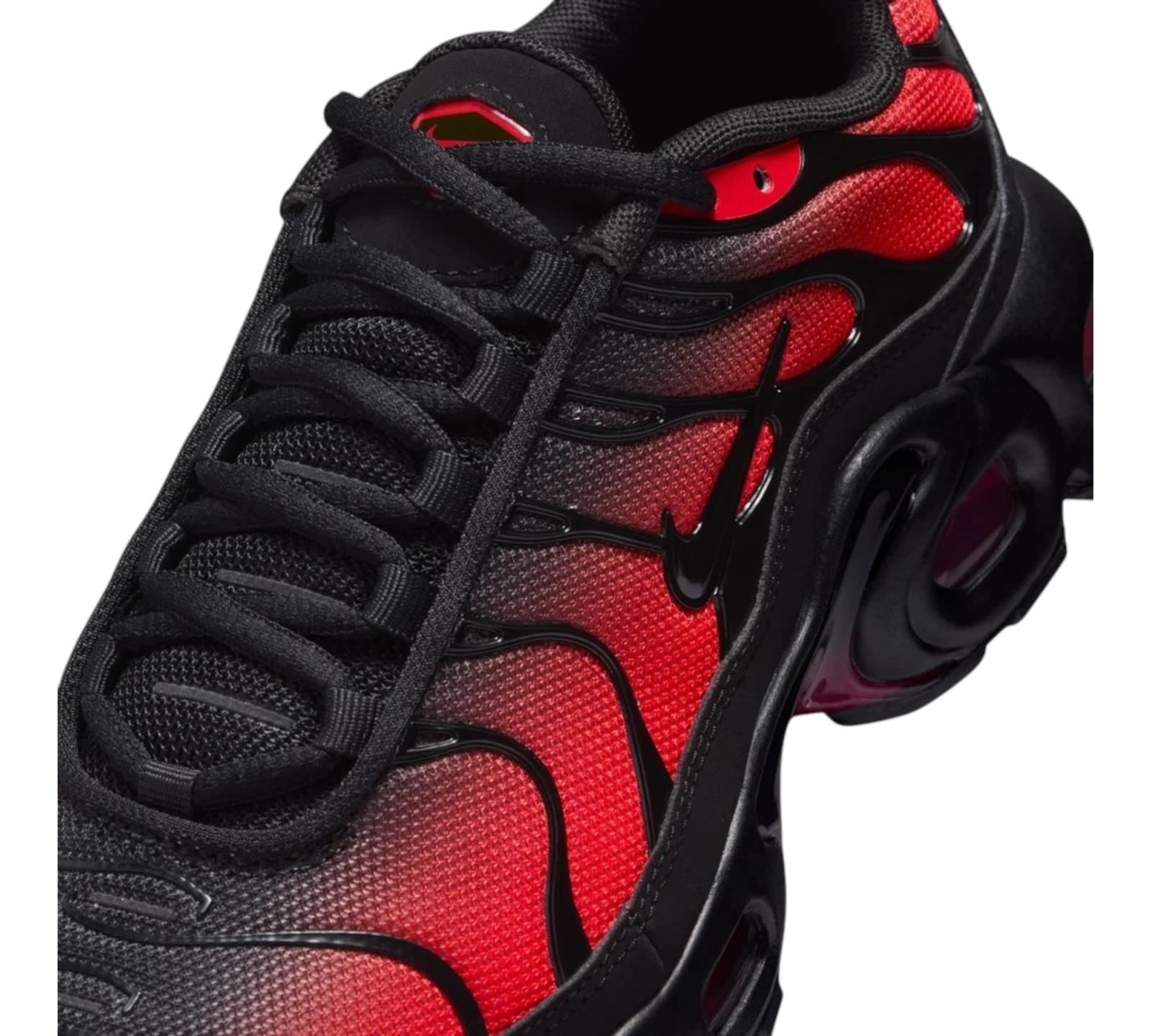 NIKE AIR MAX PLUS BLACK NOBLE RED