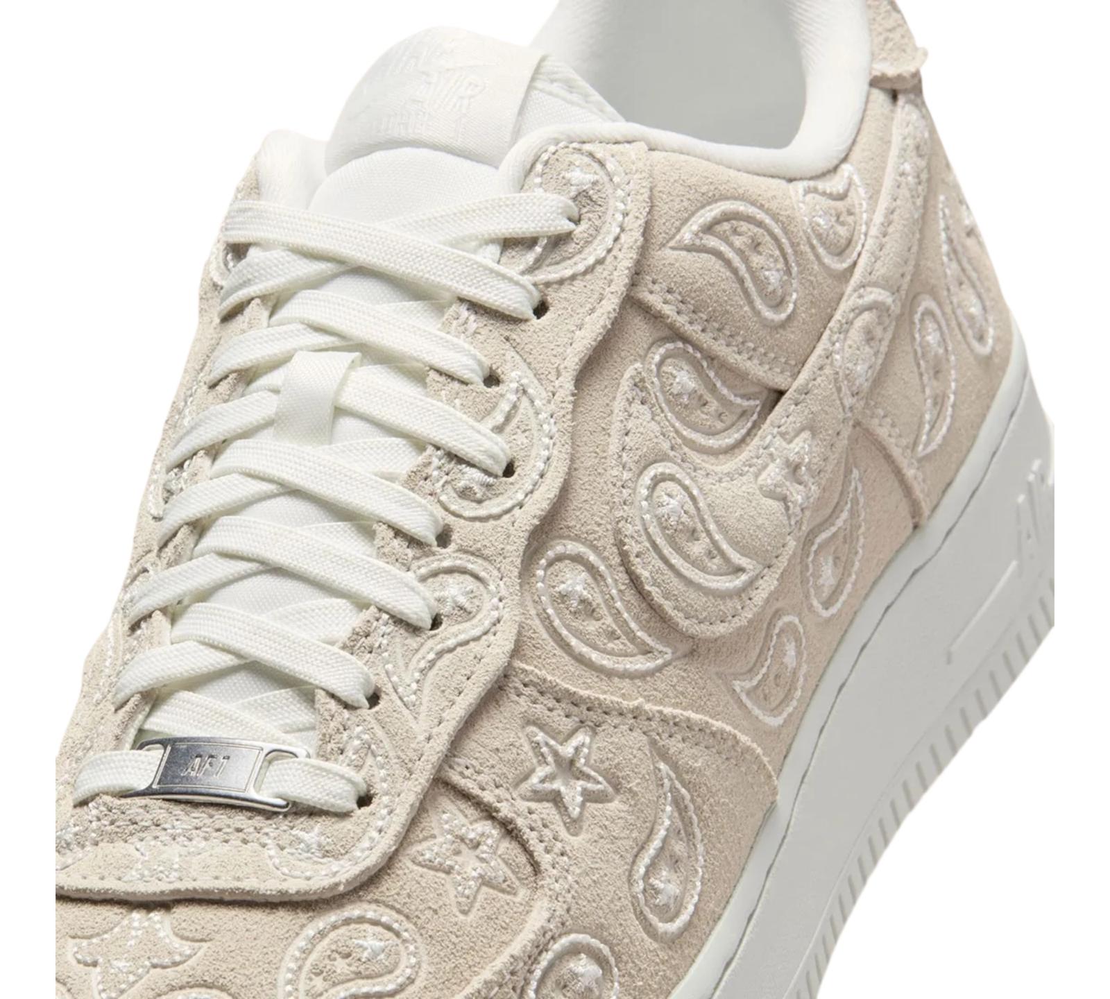 NIKE AIR FORCE 1 LOW ALL-OVER PAISLEY SUMMIT WHITE