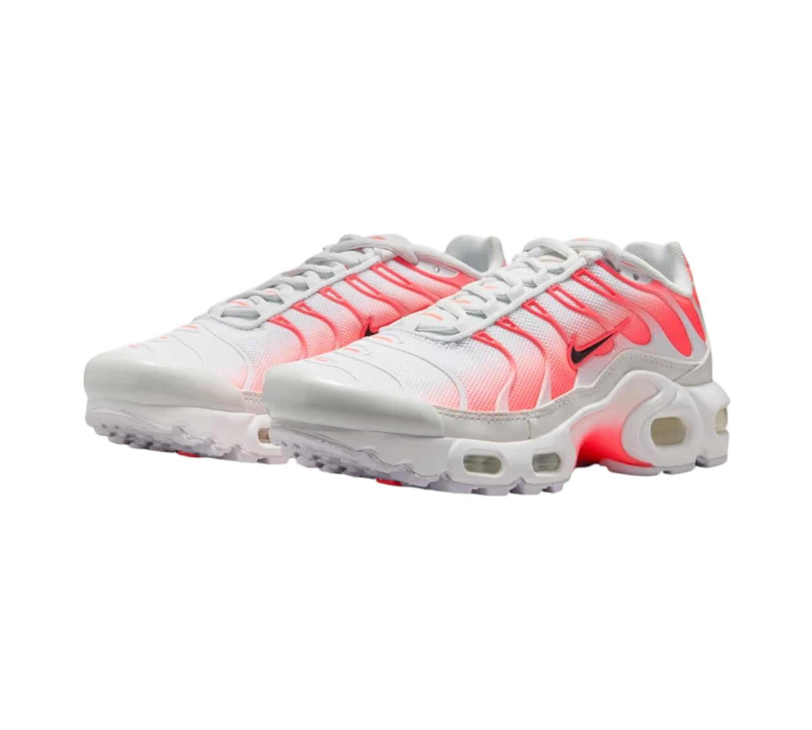 NIKE AIR MAX PLUS HOT LAVA