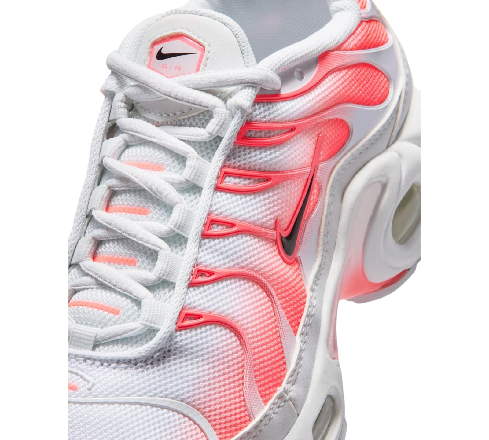 NIKE AIR MAX PLUS HOT LAVA