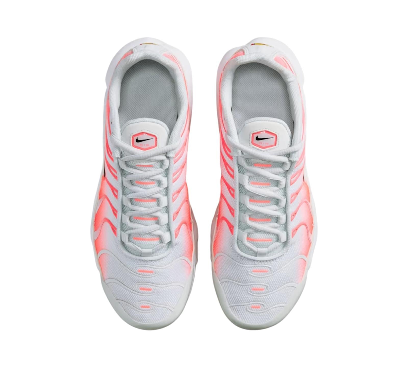 NIKE AIR MAX PLUS HOT LAVA