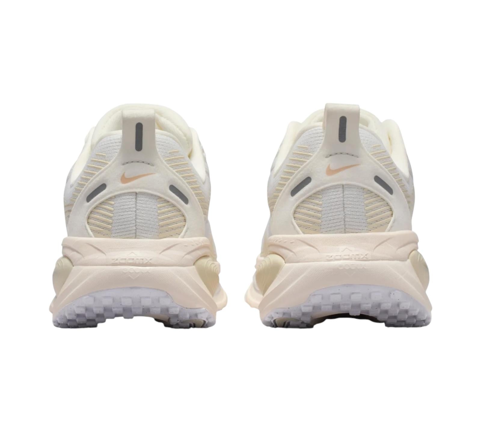 NIKE VOMERO 18 WHITE CHALK SEA GLASS