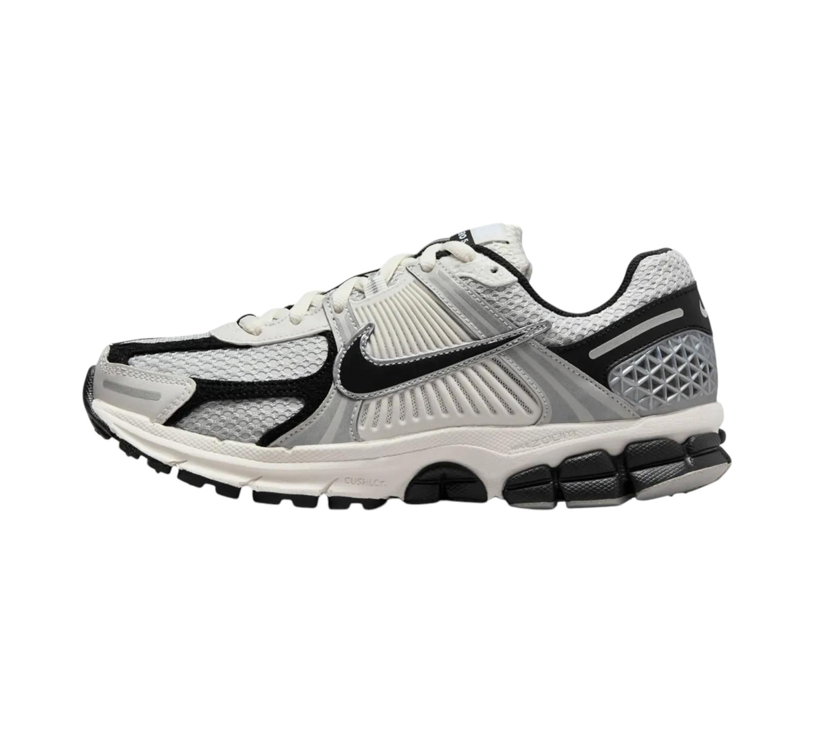 NIKE ZOOM VOMERO 5 PHOTON DUST BLACK