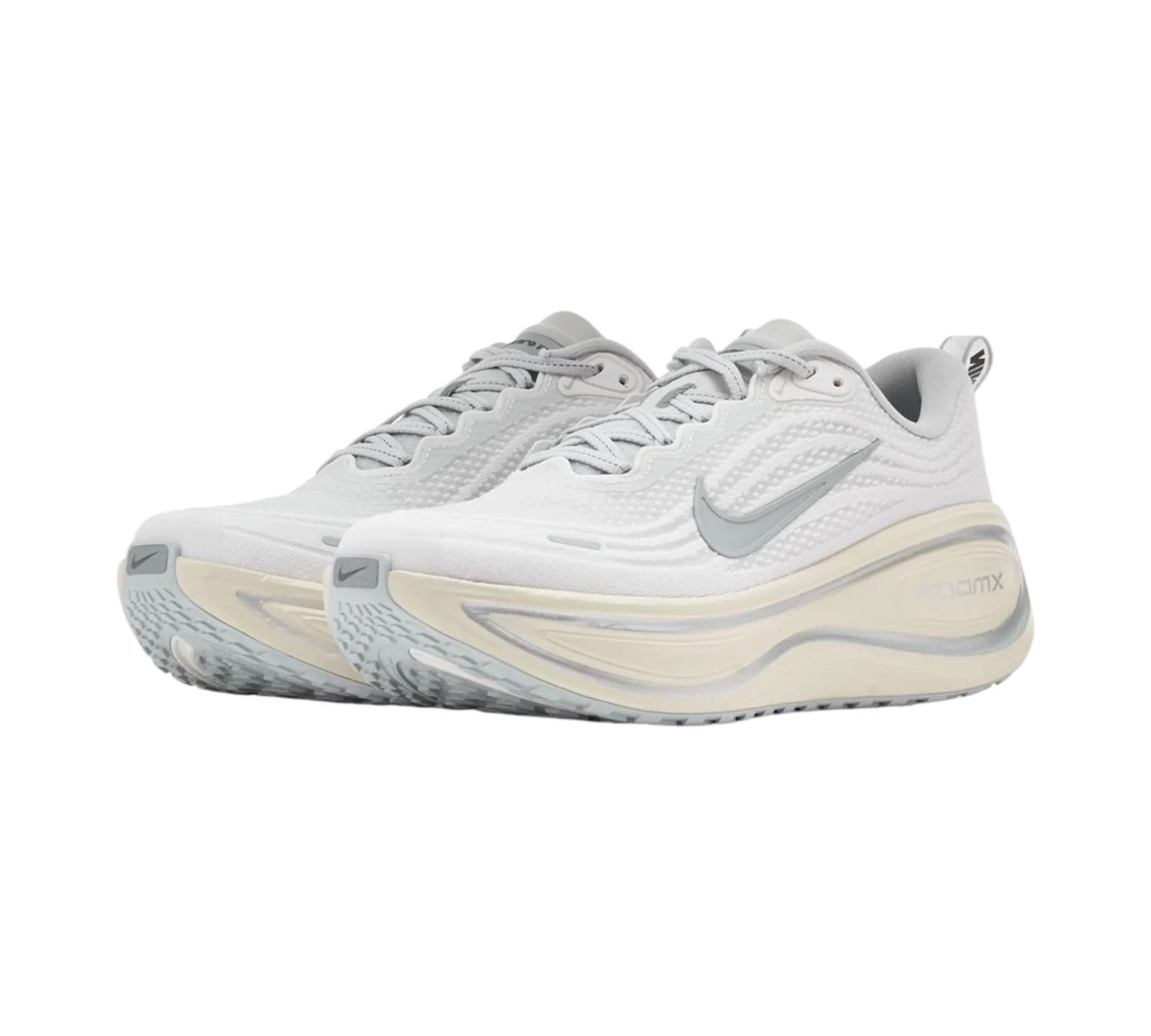 NIKE VOMERO PLUS RUNNING IS MENTAL