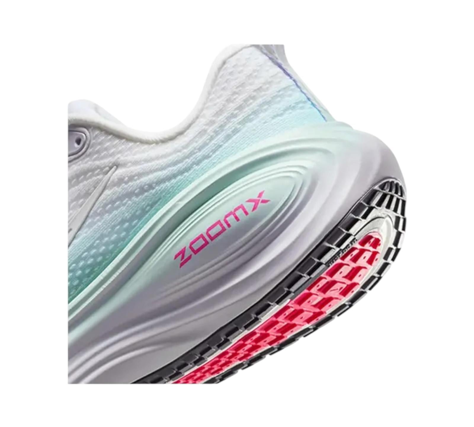 NIKE VOMERO PLUS LEAVE NOTHING BEHIND