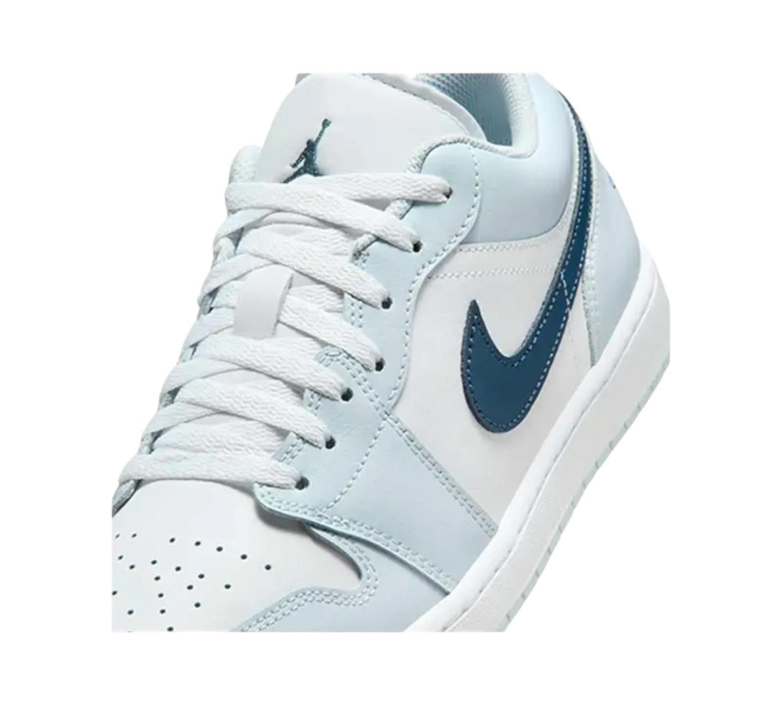 JORDAN 1 LOW AURA SQUADRON BLUE